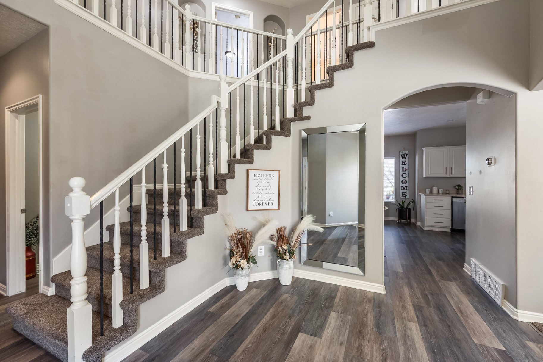  Large Townhouse With Both Mountain and Valley Views - 物件實景