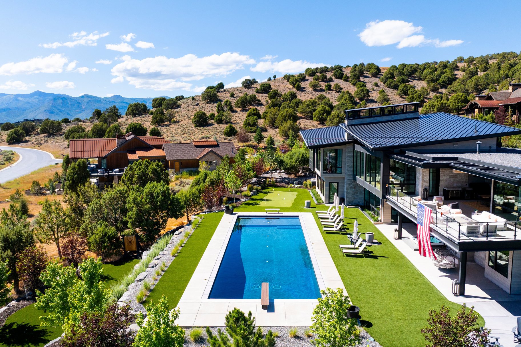  Luxury Lives Here  Architectural Masterpiece with Unmatched Privacy & Views - 物件實景
