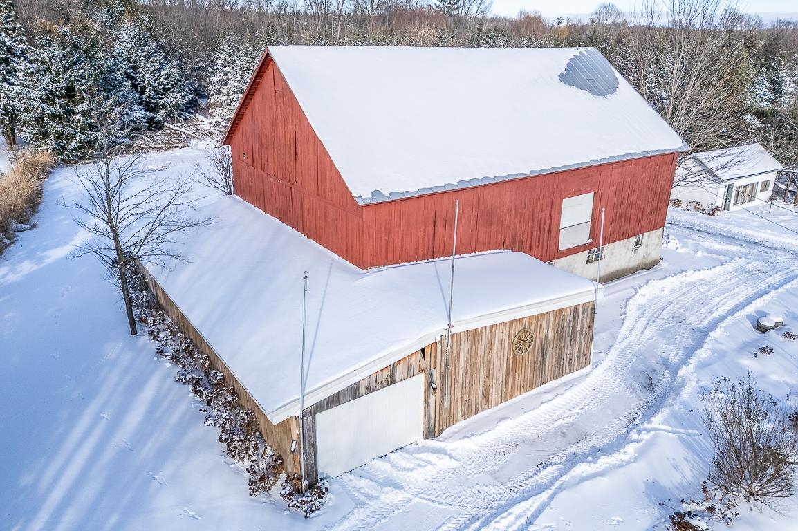 New London, Wisconsin, 54961-8021, United States, 4 Bedrooms Bedrooms, ,2 BathroomsBathrooms,Residential,For Sale,2008203