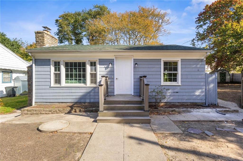 Jamestown, Rhode Island, 02835, United States, 3 Bedrooms Bedrooms, ,1 BathroomBathrooms,Residential,For Sale,2044275