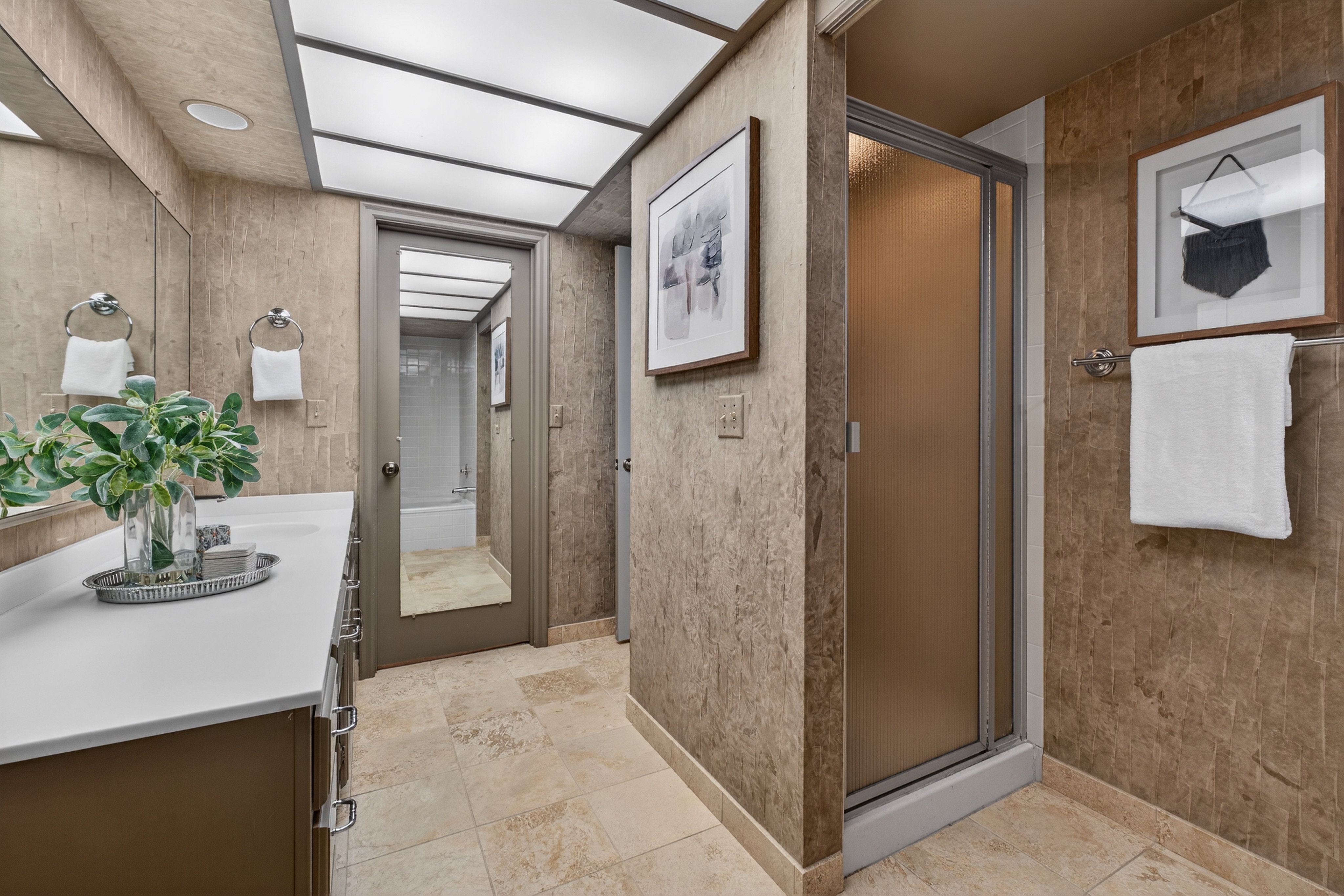  Charming Clayton Condo in an Exceptional Location - 物件實景