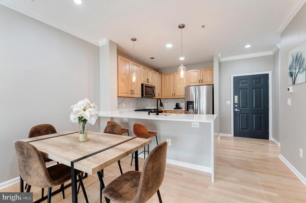 Reston, Virginia, 20190, United States, 2 Bedrooms Bedrooms, ,2 BathroomsBathrooms,Residential,For Sale,1904238