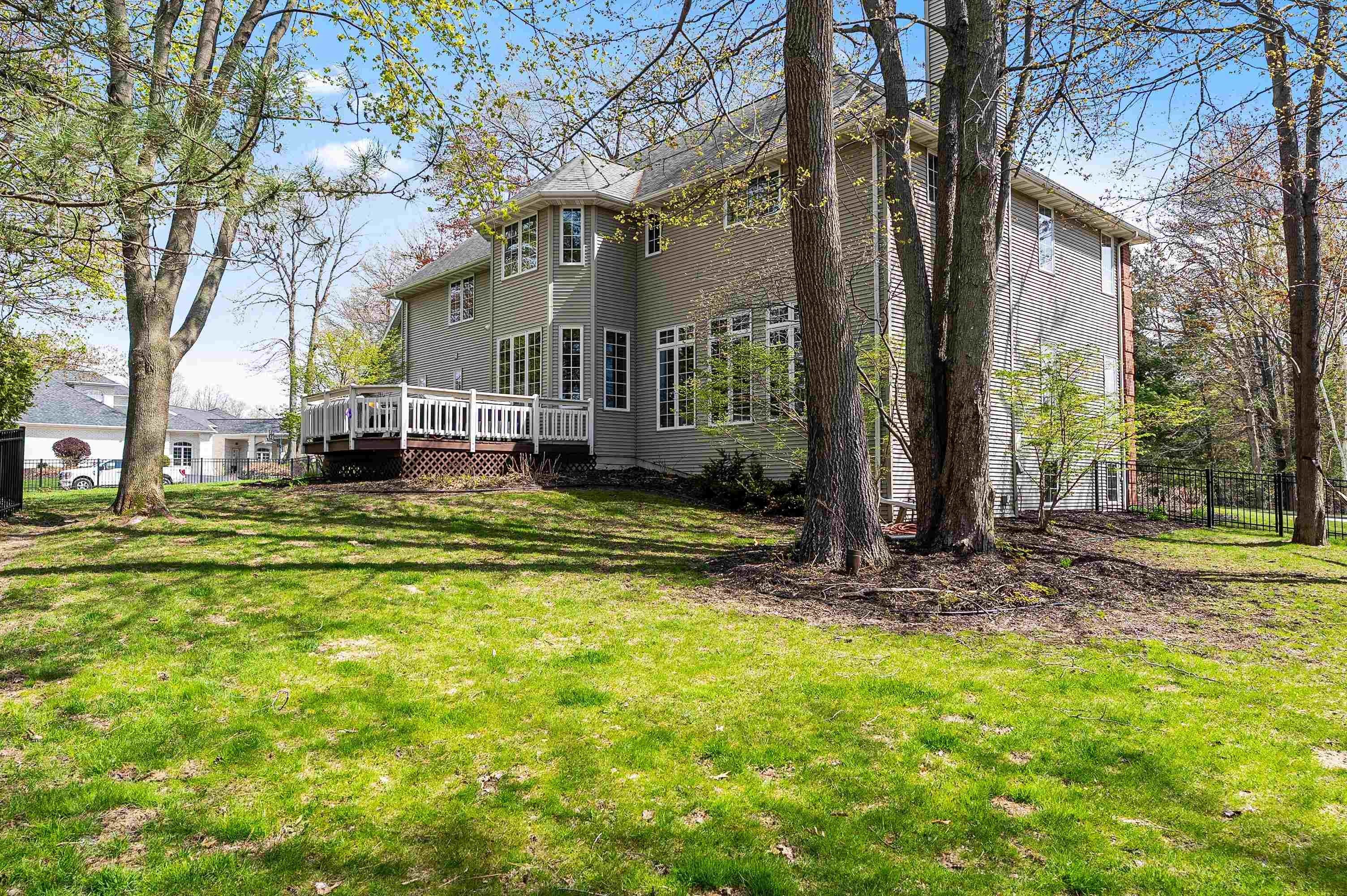 GREEN BAY, Wisconsin, 54313, United States, 4 Bedrooms Bedrooms, ,5 BathroomsBathrooms,Residential,For Sale,2048665