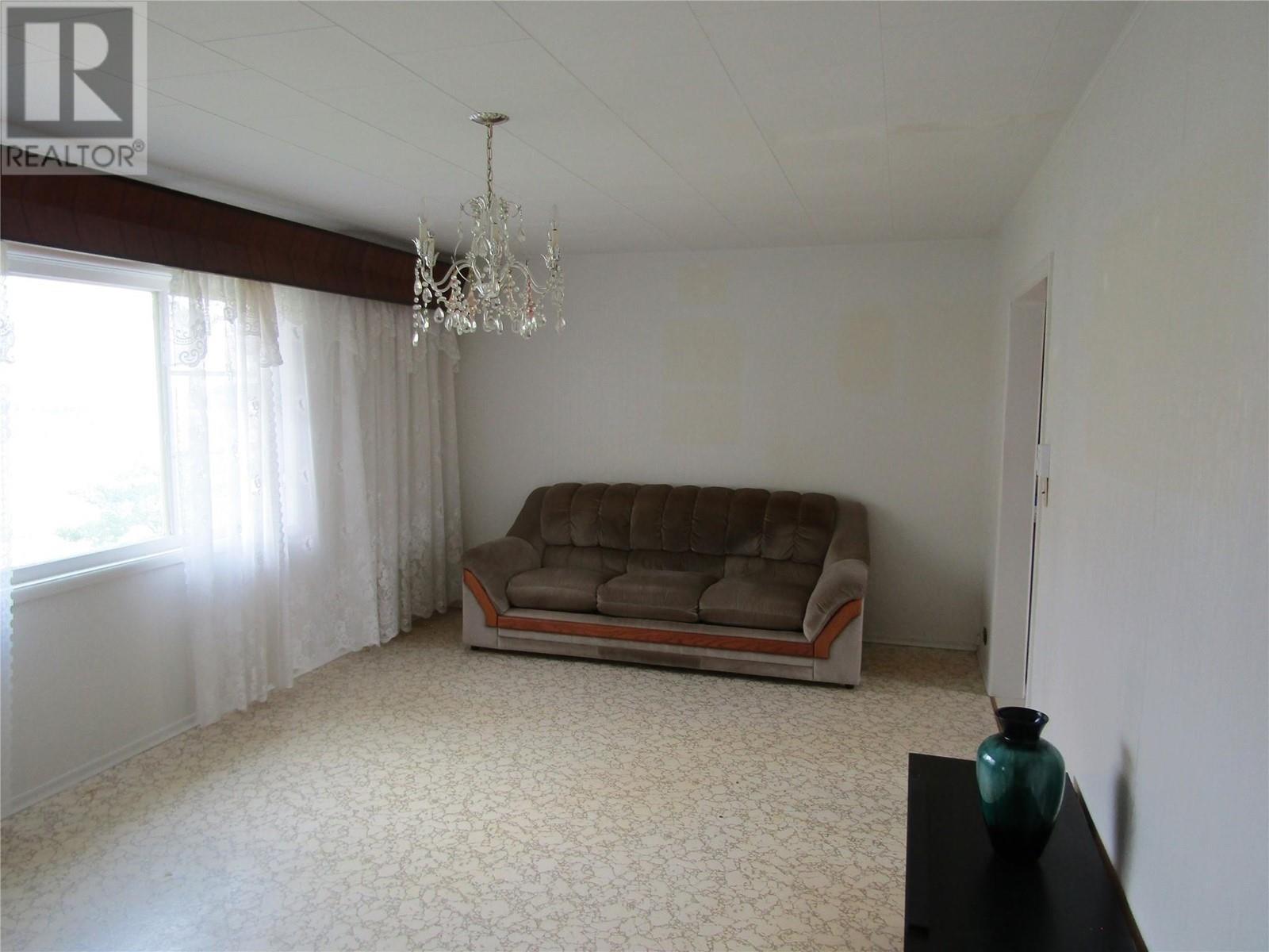 GRAND FORKS, British Columbia, V0H 1H5, CA, 3 Bedrooms Bedrooms, ,1 BathroomBathrooms,Residential,For Sale,1947650