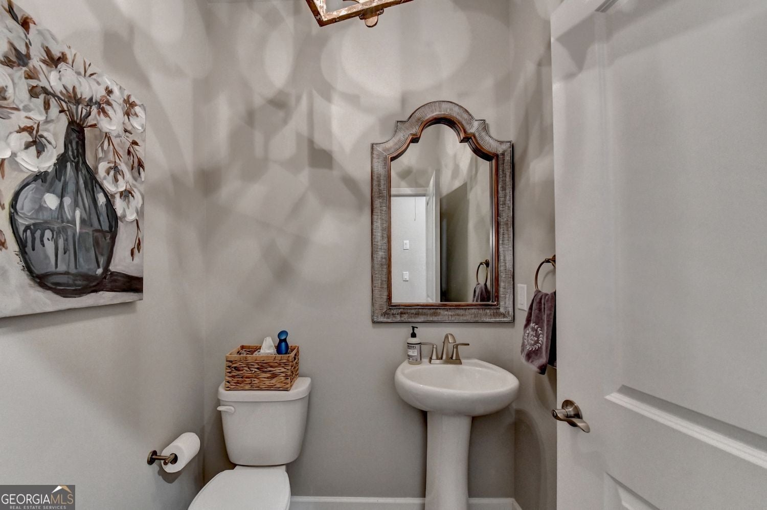 Greensboro, Georgia, 30642, United States, 2 Bedrooms Bedrooms, ,3 BathroomsBathrooms,Residential,For Sale,2017399