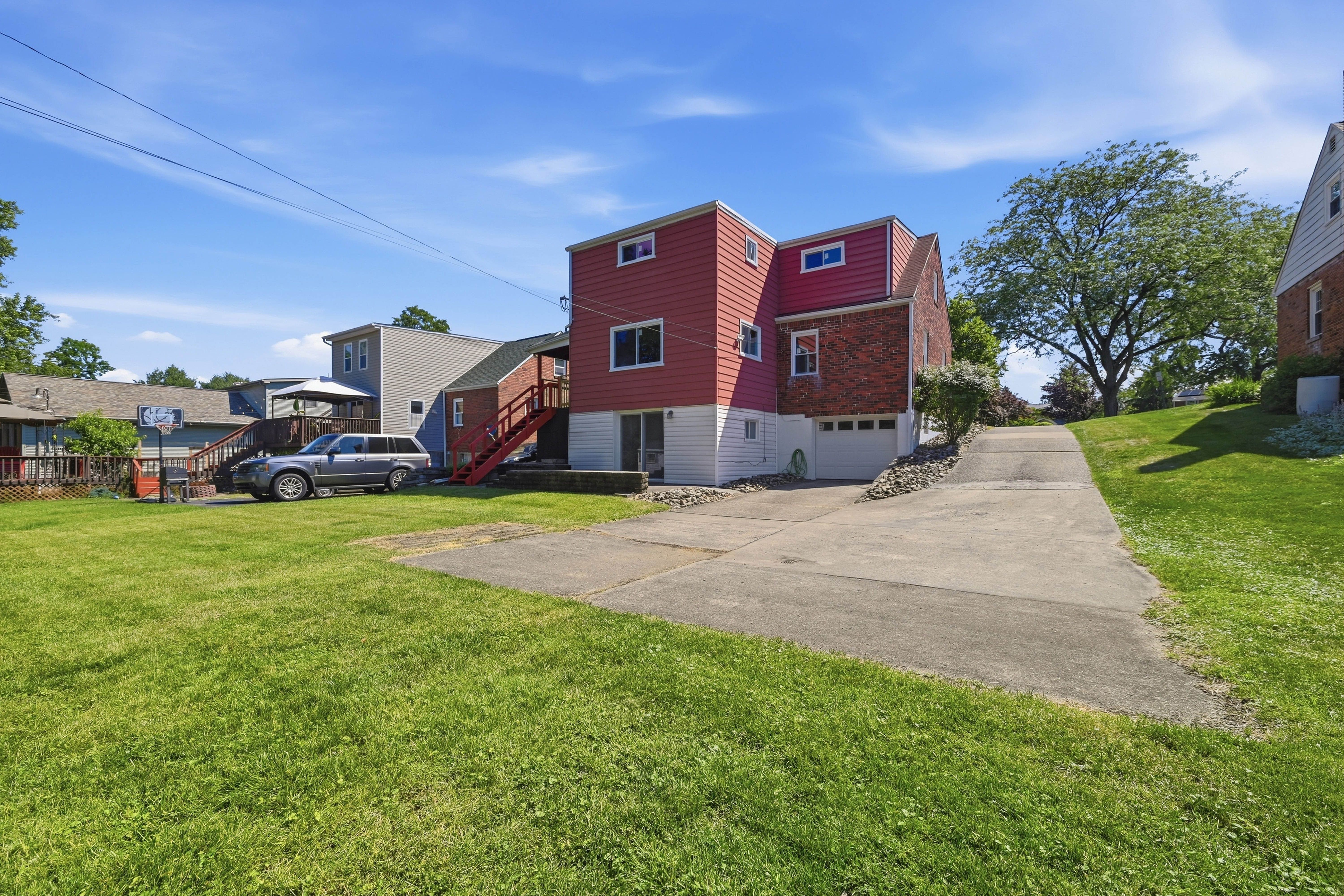  73 Clifford Drive, Pittsburgh, PA 15220 - 物件實景