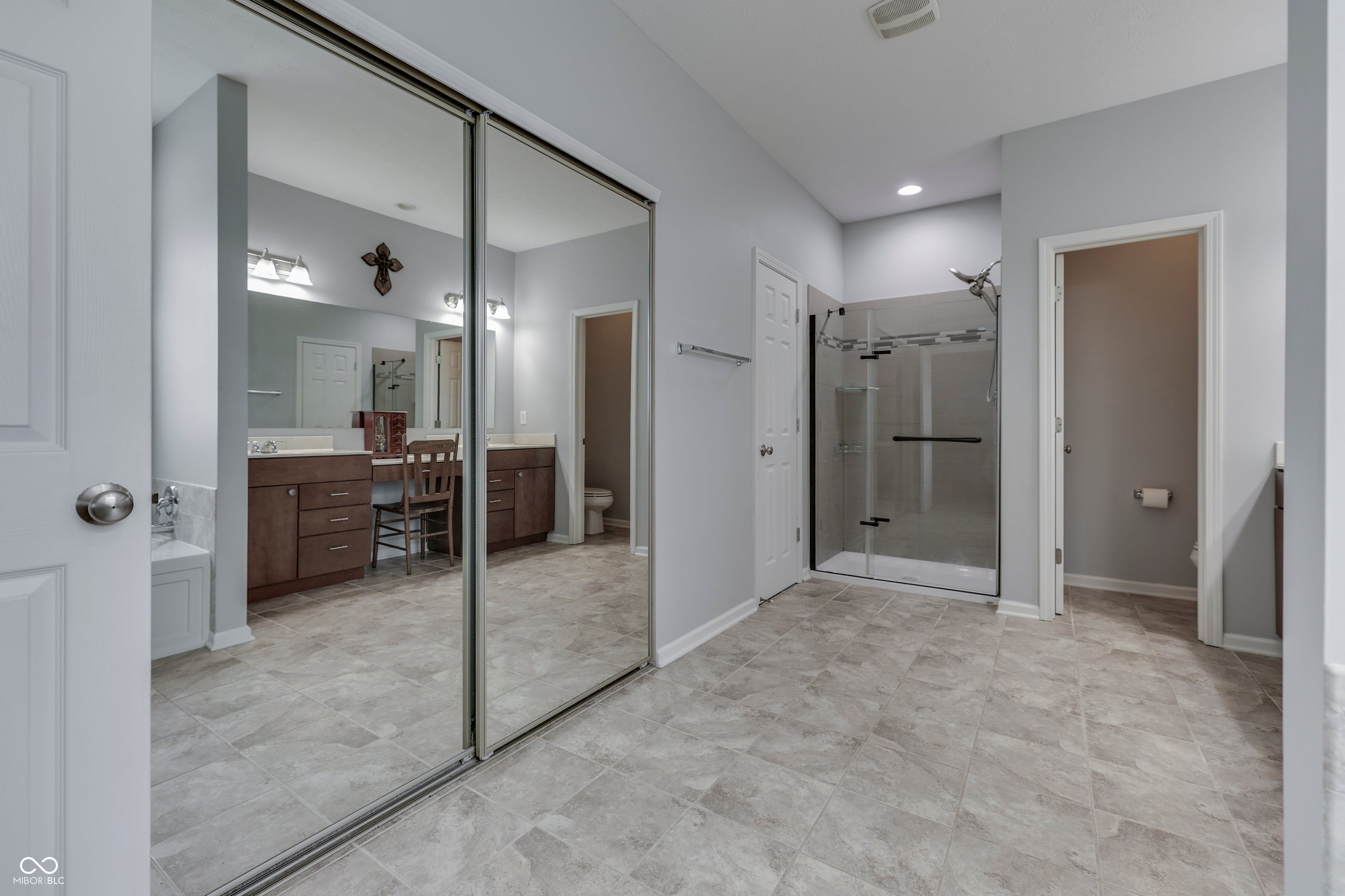 Greenwood, Indiana, 46143, United States, 4 Bedrooms Bedrooms, ,4 BathroomsBathrooms,Residential,For Sale,1956693