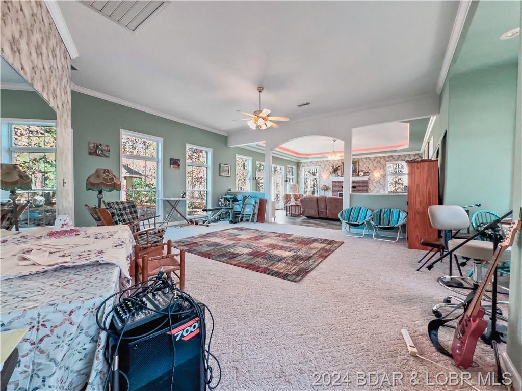 Camdenton, Missouri, 65020, United States, 5 Bedrooms Bedrooms, ,5 BathroomsBathrooms,Residential,For Sale,1850367
