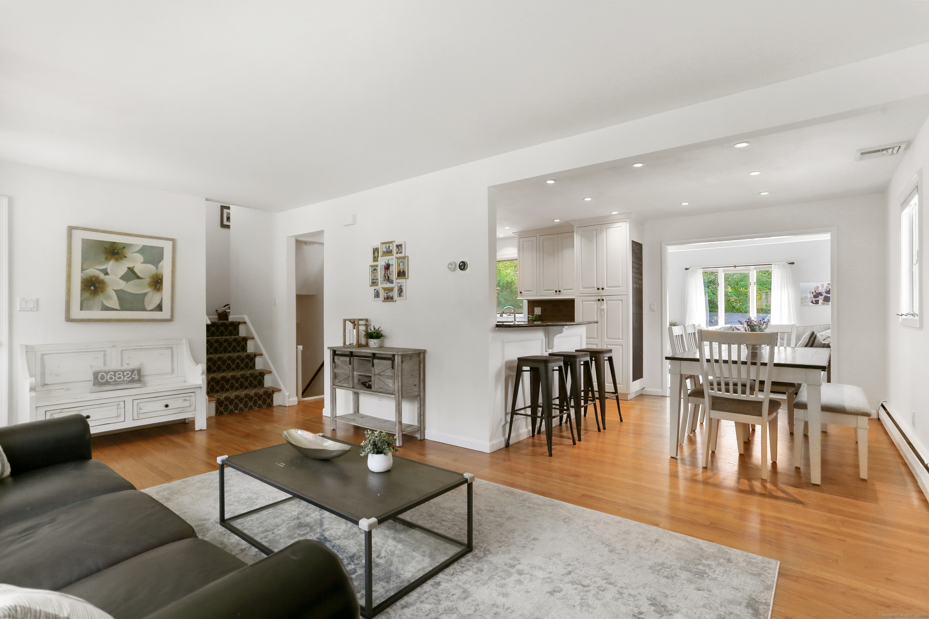 Fairfield, Connecticut, 06824, United States, 3 Bedrooms Bedrooms, ,2 BathroomsBathrooms,Residential,For Sale,1916978