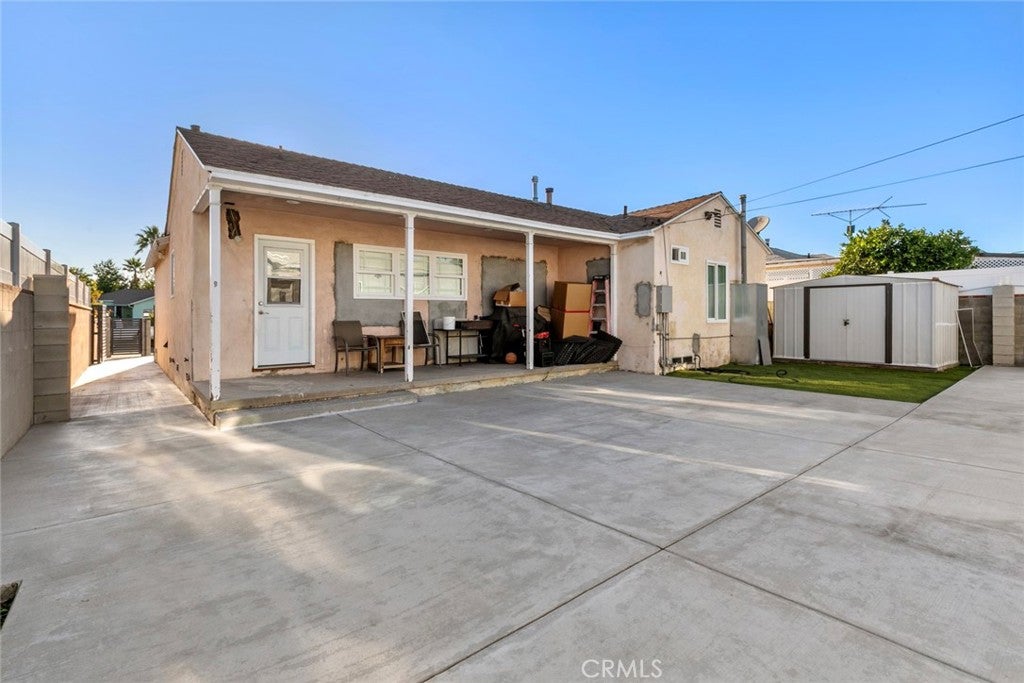 Sun Valley, California, 91352, United States, 5 Bedrooms Bedrooms, ,3 BathroomsBathrooms,Residential,For Sale,1987876