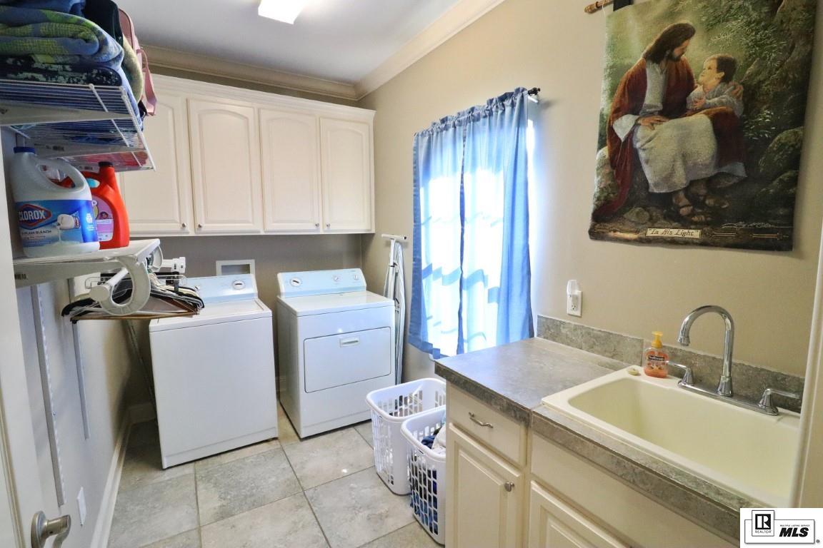 Monroe, Louisiana, 71203, United States, 5 Bedrooms Bedrooms, ,4 BathroomsBathrooms,Residential,For Sale,1906256