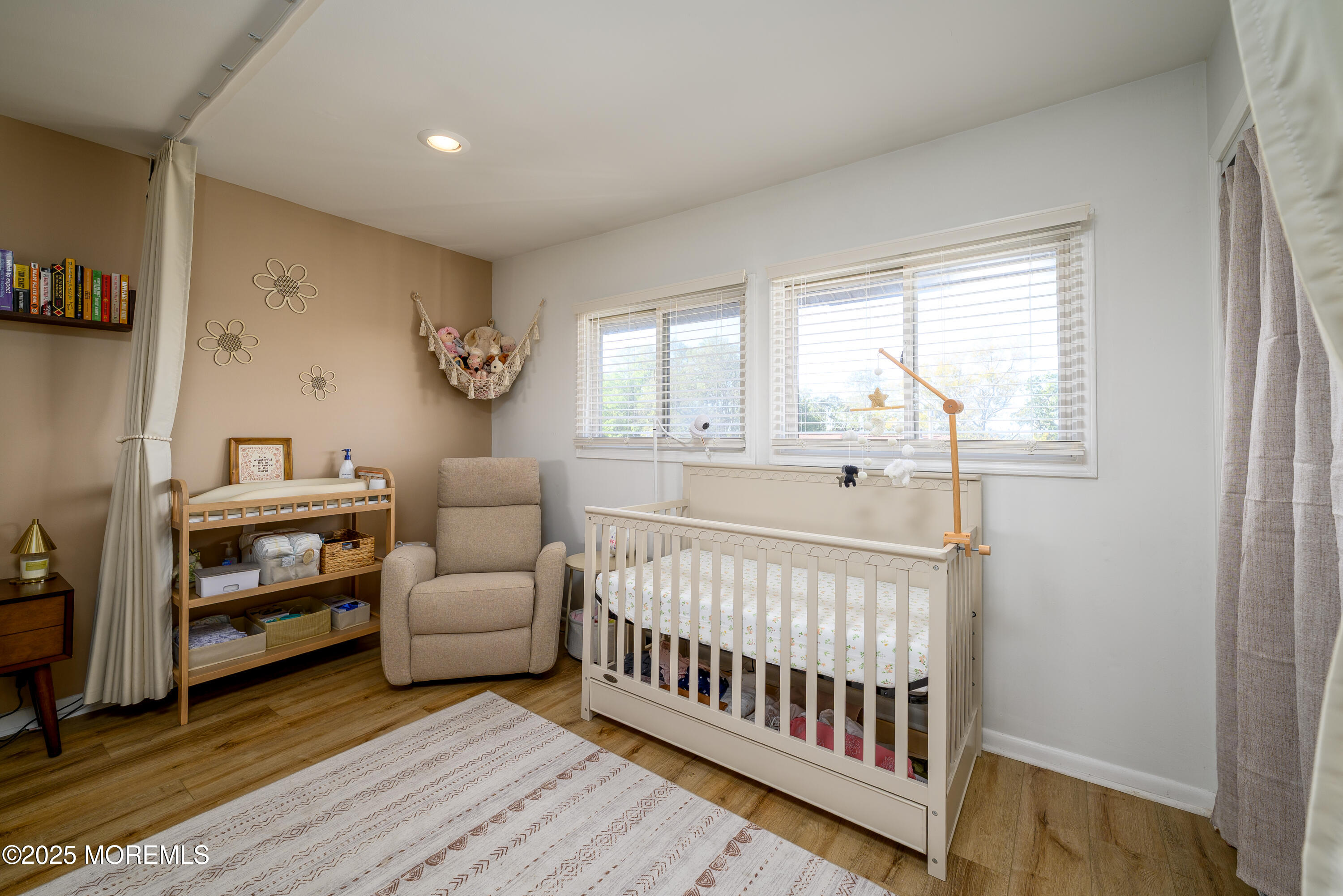 Red Bank, New Jersey, 07701, United States, 2 Bedrooms Bedrooms, ,3 BathroomsBathrooms,Residential,For Sale,1970602