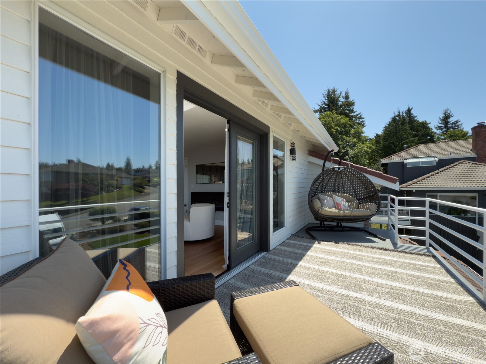 Everett, Washington, 98203, United States, 4 Bedrooms Bedrooms, ,4 BathroomsBathrooms,Residential,For Sale,1841761