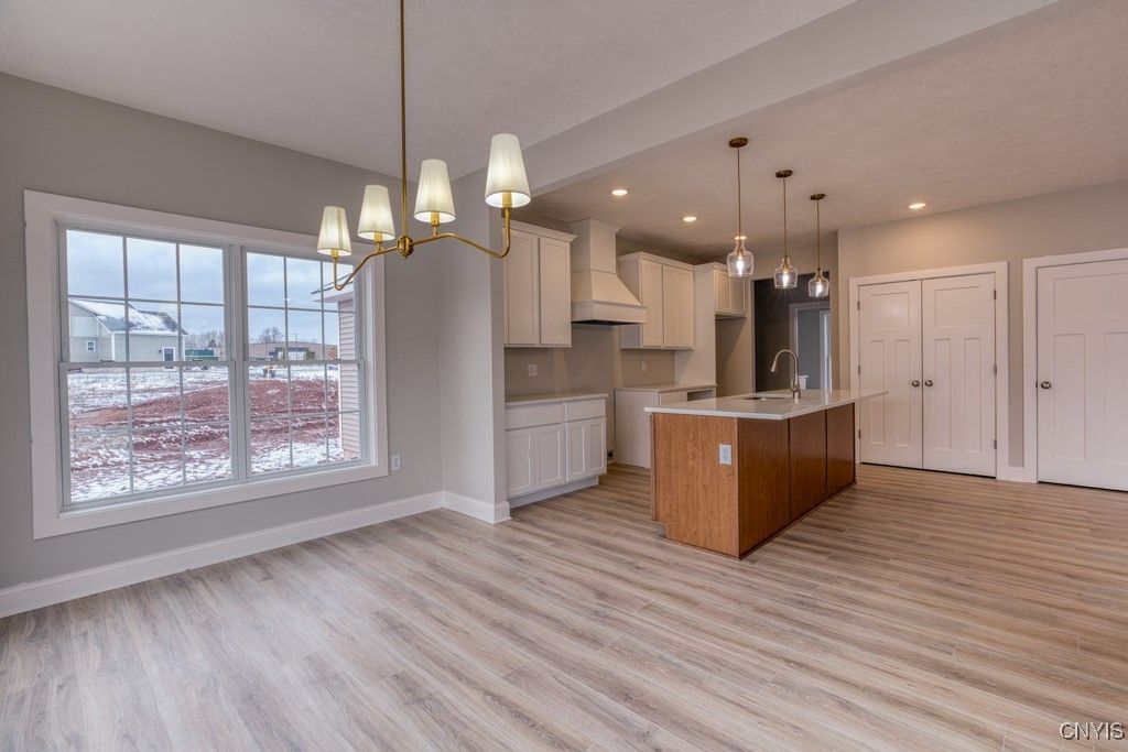 Baldwinsville, New York, 13027, United States, 4 Bedrooms Bedrooms, ,3 BathroomsBathrooms,Residential,For Sale,1906814