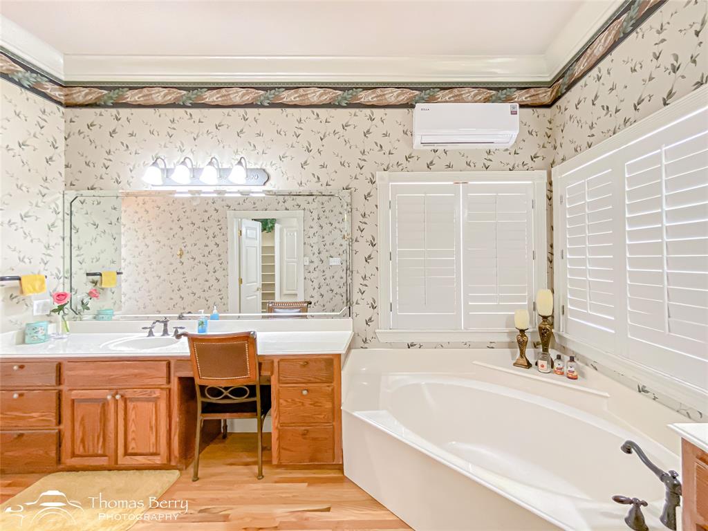 Merkel, Texas, 79536, United States, 5 Bedrooms Bedrooms, ,4 BathroomsBathrooms,Residential,For Sale,1829513