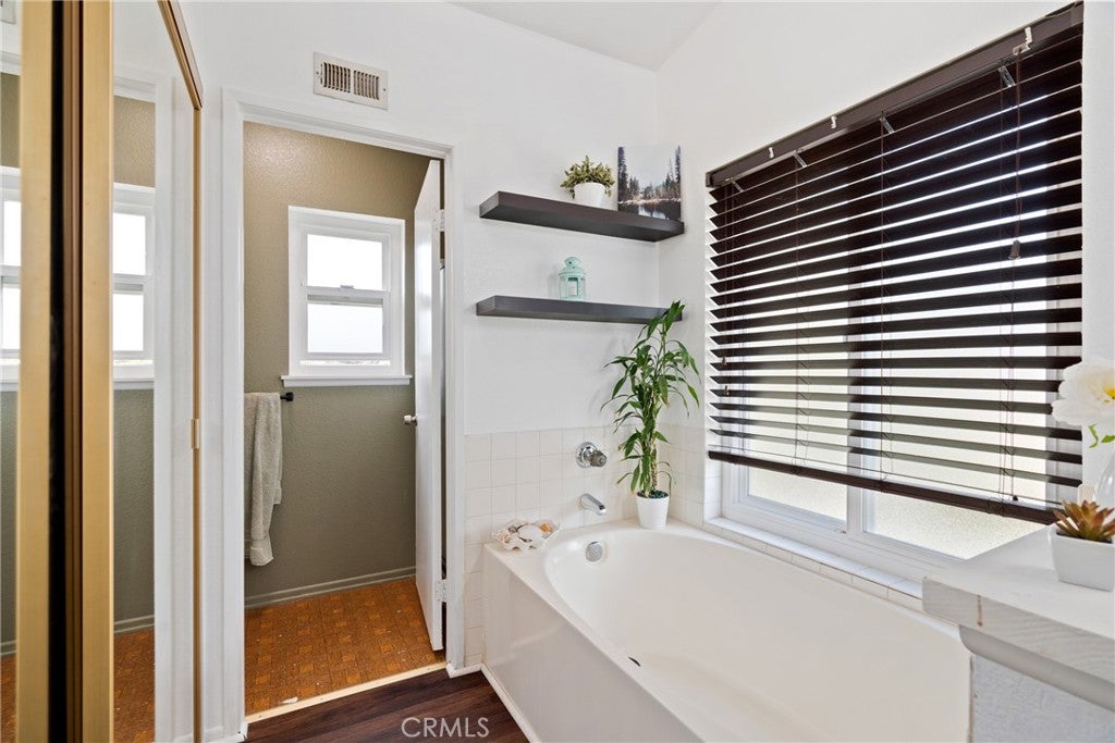 Moreno Valley, California, 92553, United States, 5 Bedrooms Bedrooms, ,3 BathroomsBathrooms,Residential,For Sale,1983642