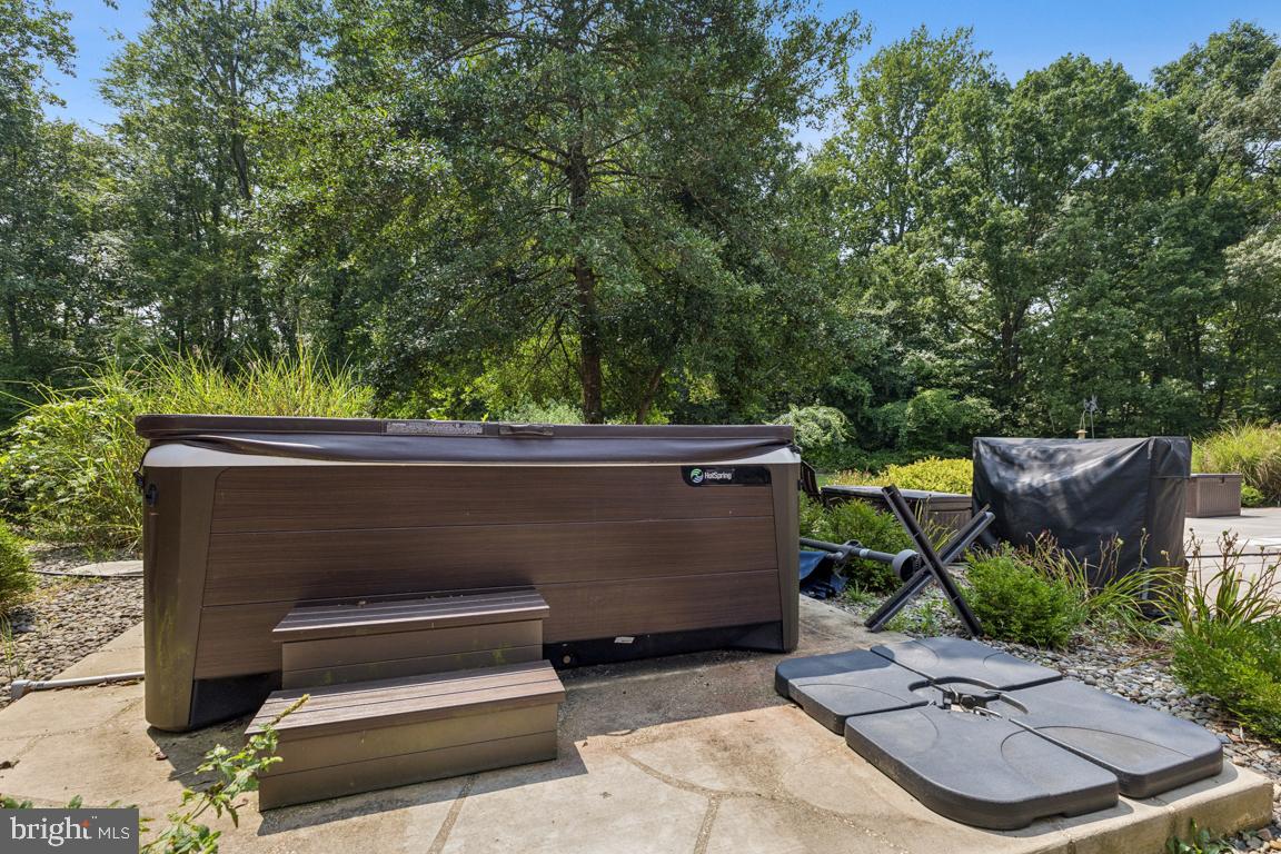 Huntingtown, Maryland, 20639, United States, 6 Bedrooms Bedrooms, ,6 BathroomsBathrooms,Residential,For Sale,1914130