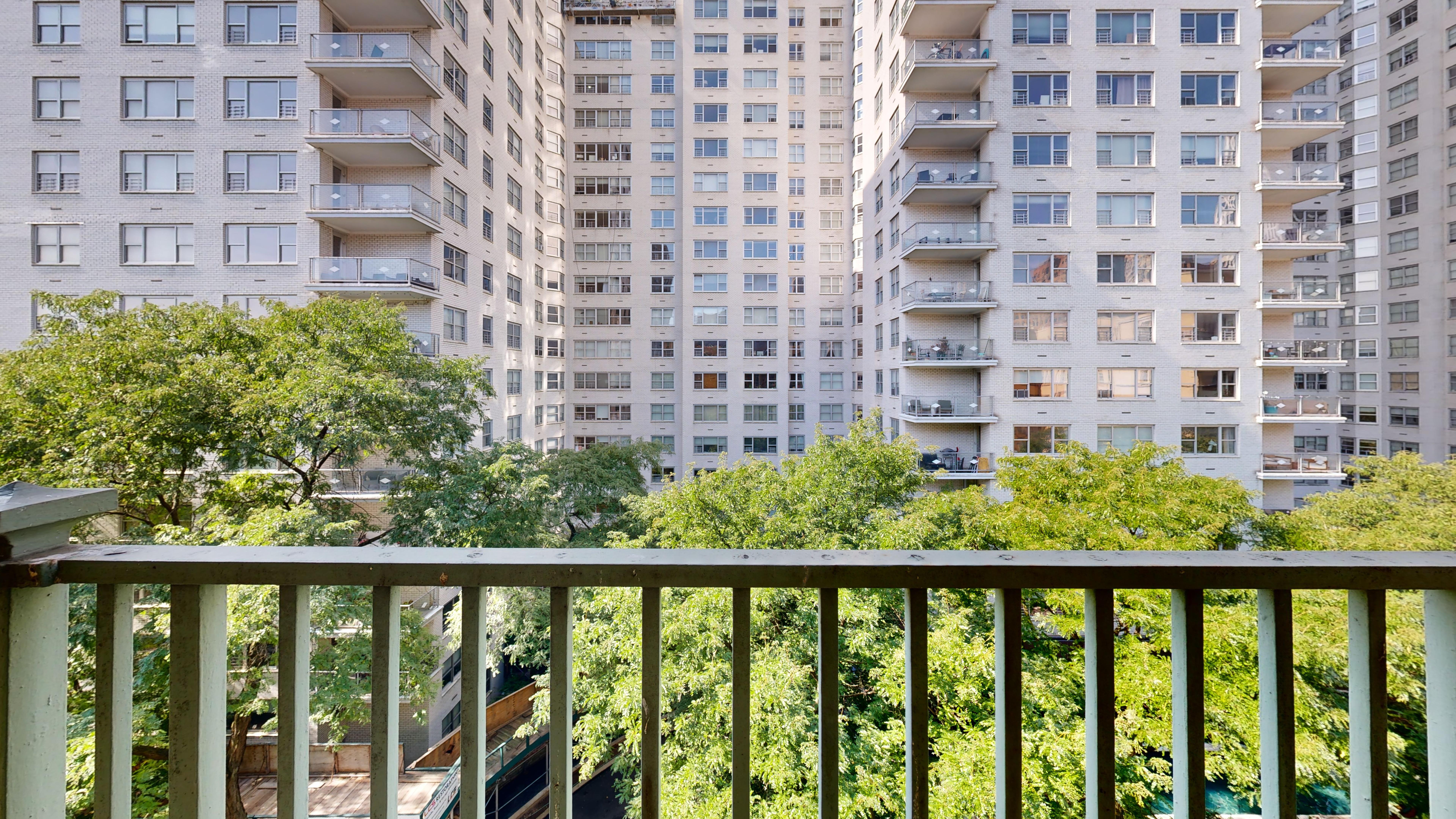  509 E 77th Street - 物件實景