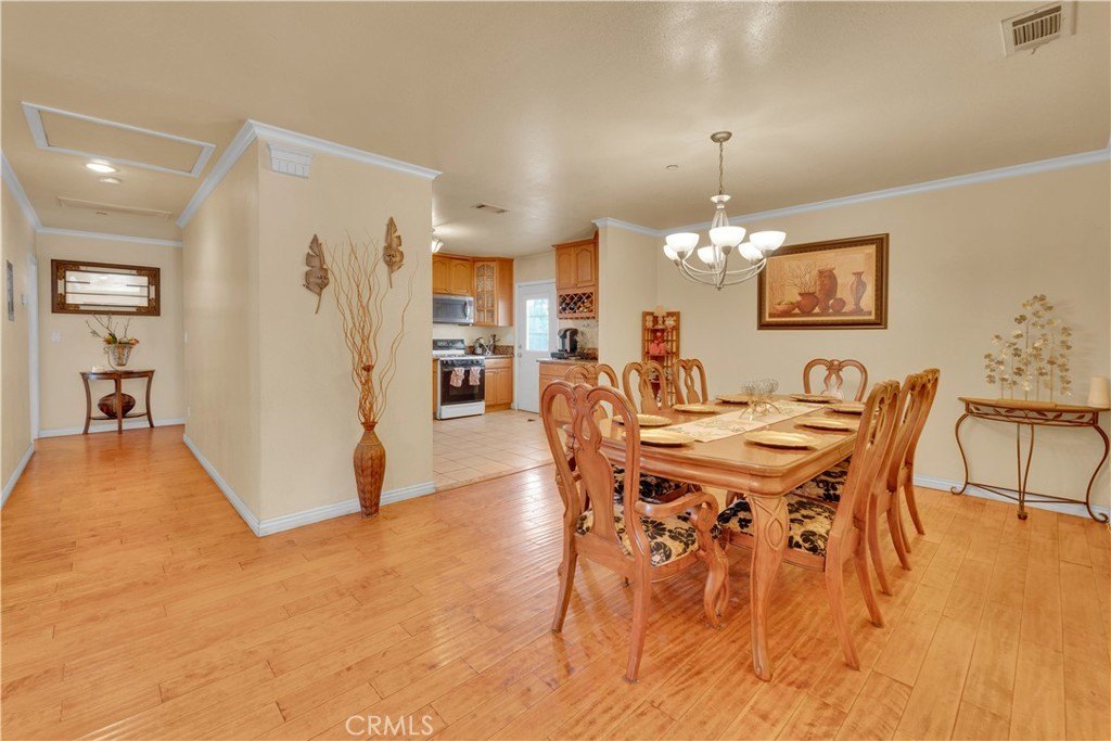 Downey, California, 90242, United States, 3 Bedrooms Bedrooms, ,2 BathroomsBathrooms,Residential,For Sale,1938023