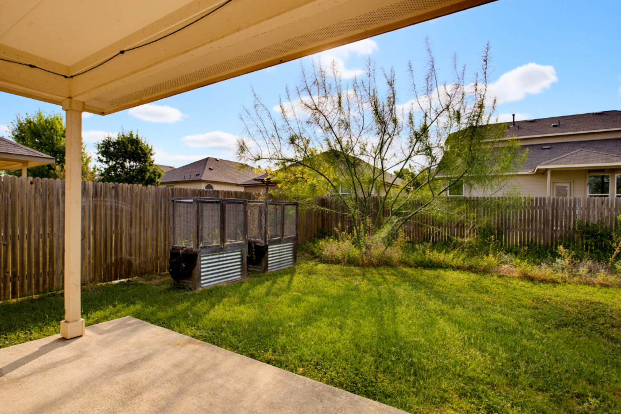  Move-In Ready & Meticulously Maintained in Fort Dessau - 物件實景