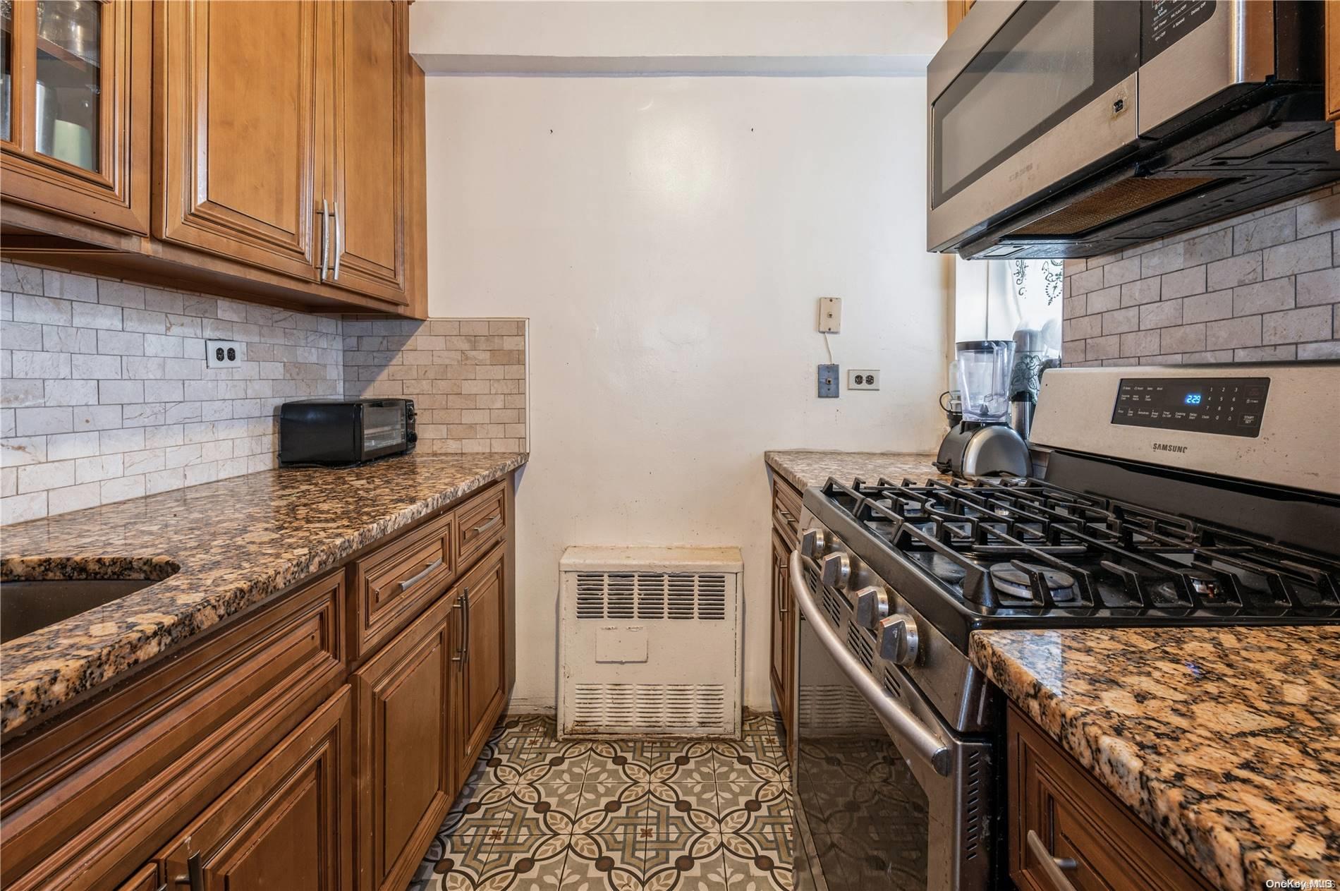 1019 Van Siclen Avenu, 4D, Brooklyn, New York, 11207, United States, 3 Bedrooms Bedrooms, ,2 BathroomsBathrooms,Residential,For Sale,1019 Van Siclen Avenu , 4D,1611699