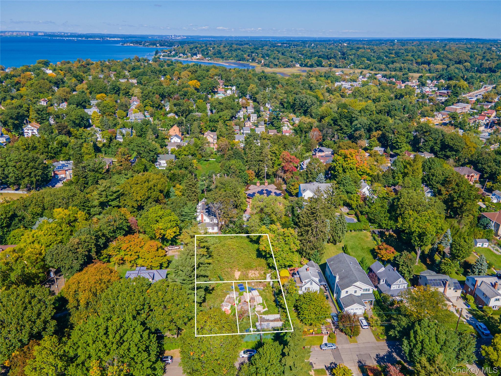  240-17 Poplar Street, Little Neck, NY, 11363 - 物件實景