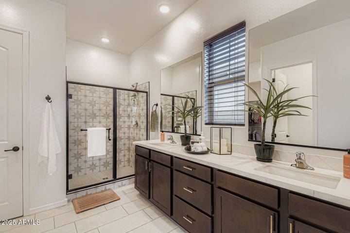 Queen Creek, Arizona, 85142, United States, 4 Bedrooms Bedrooms, ,4 BathroomsBathrooms,Residential,For Sale,1997738