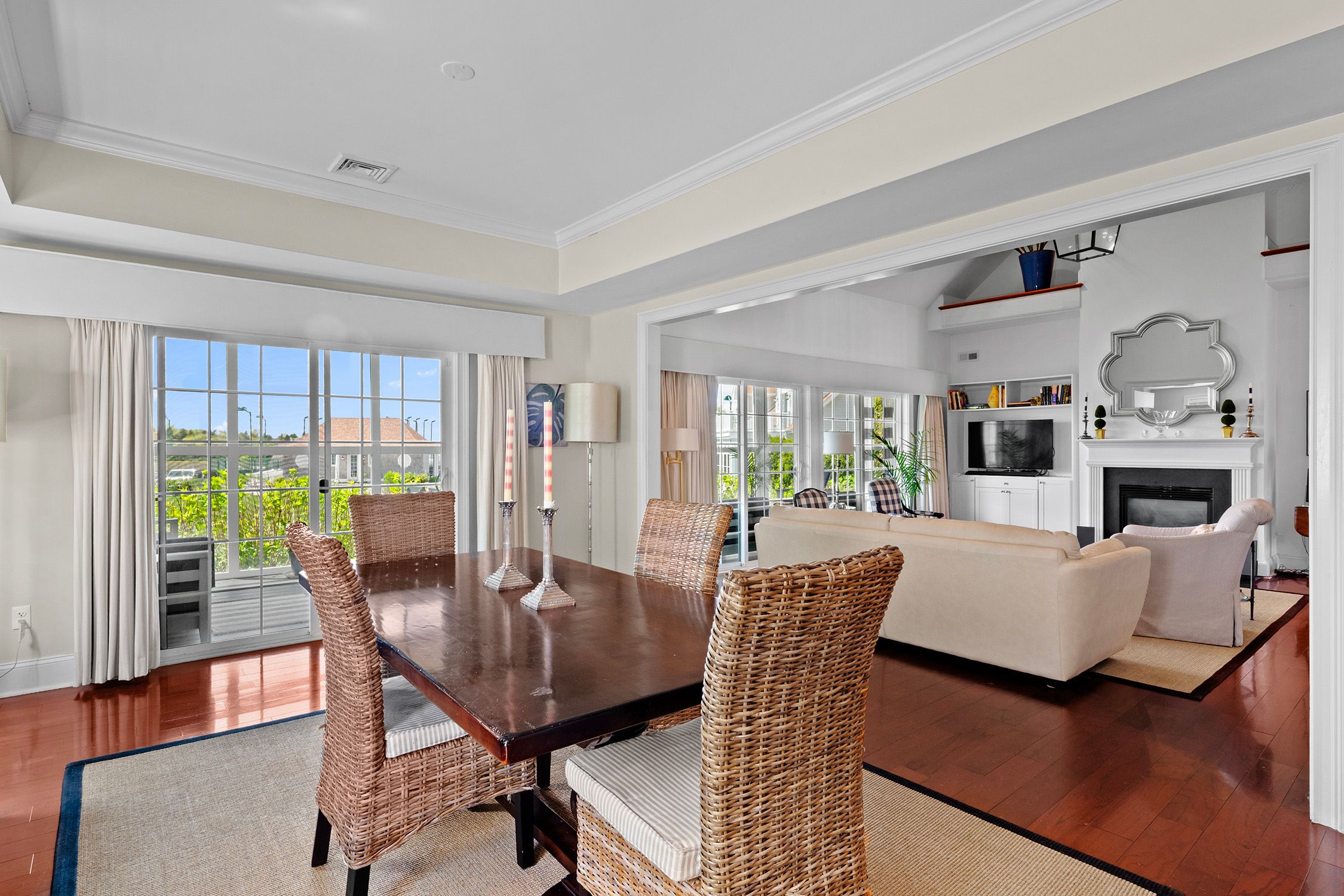  Exceptional Home in Private Sporting Community - 物件實景