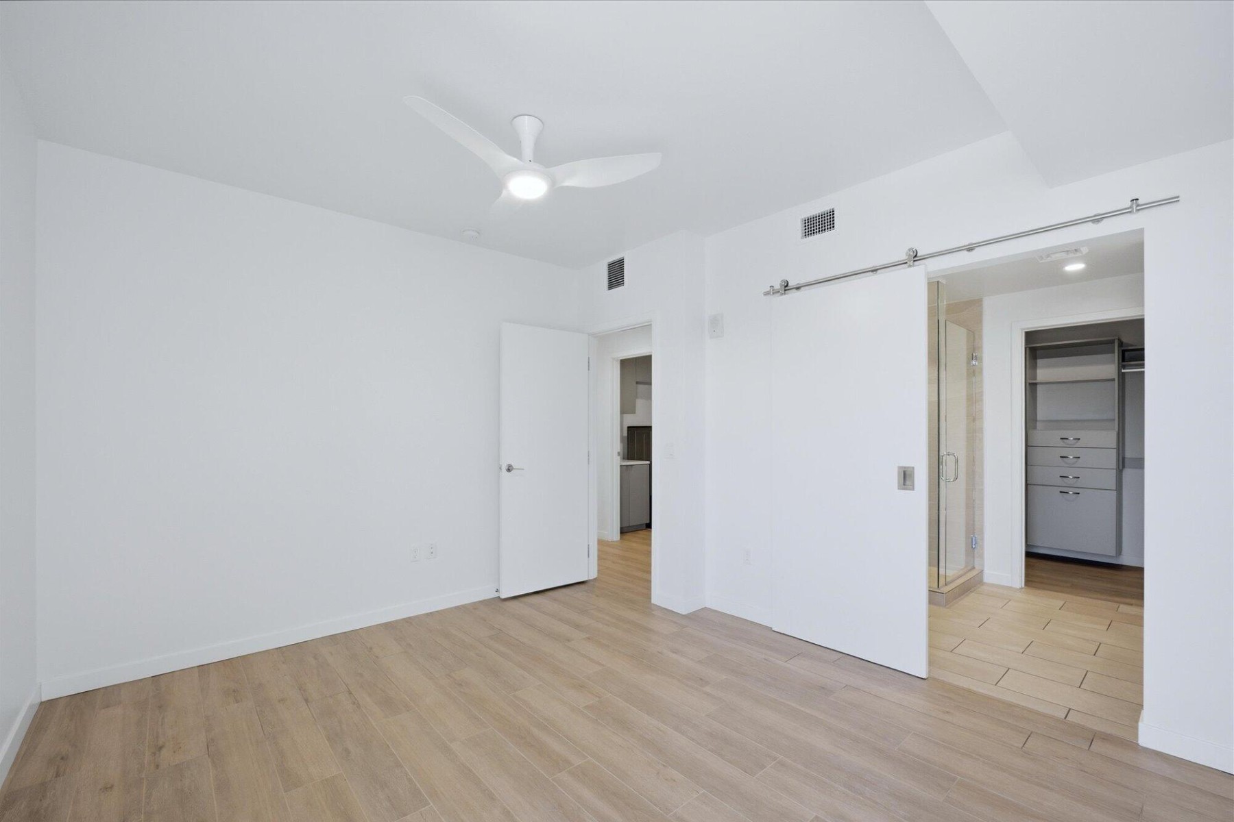  200 W Portland Street  Phoenix, AZ - 物件實景