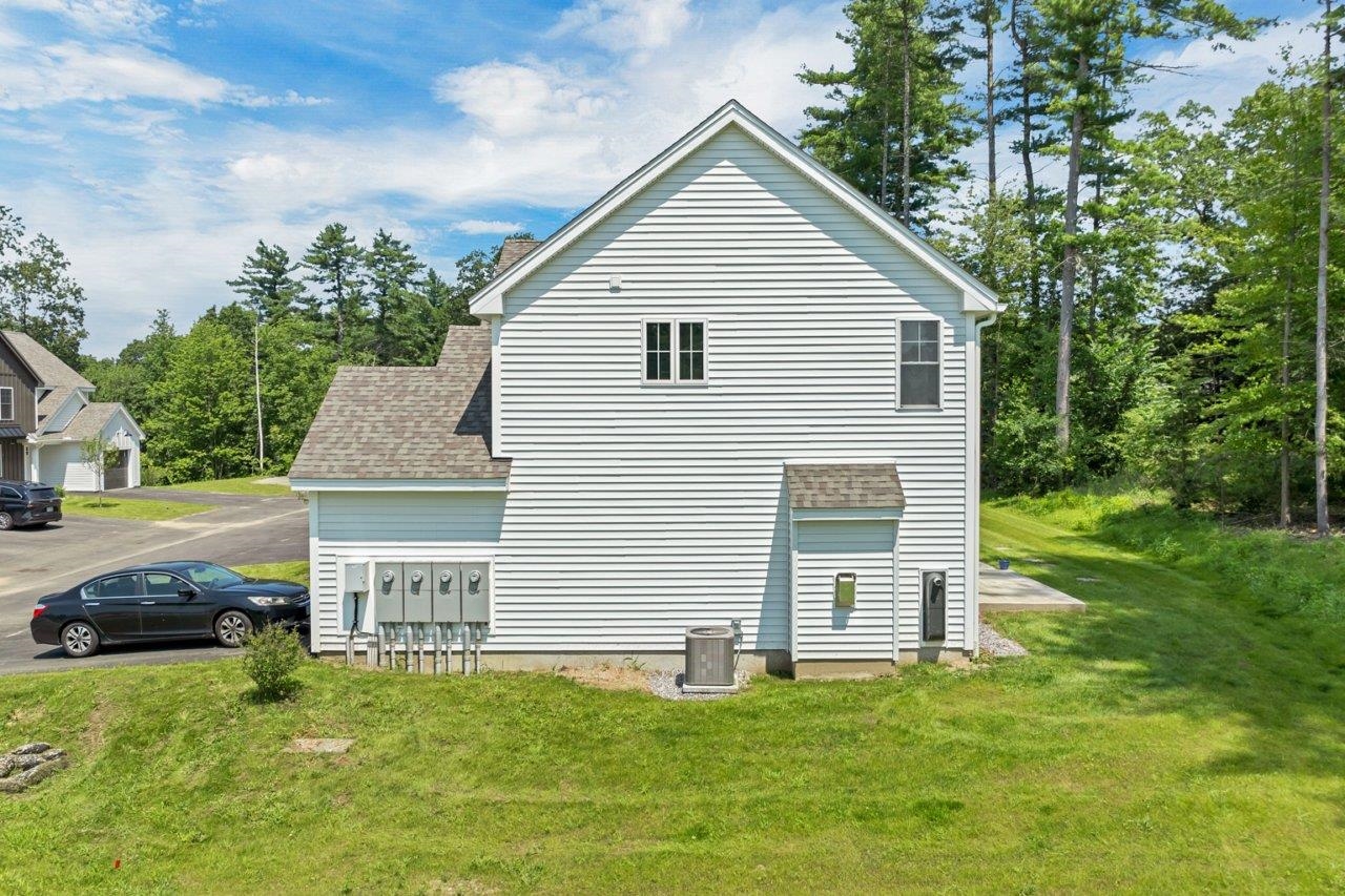 Litchfield, New Hampshire, 03052, United States, 3 Bedrooms Bedrooms, ,2 BathroomsBathrooms,Residential,For Sale,1860040