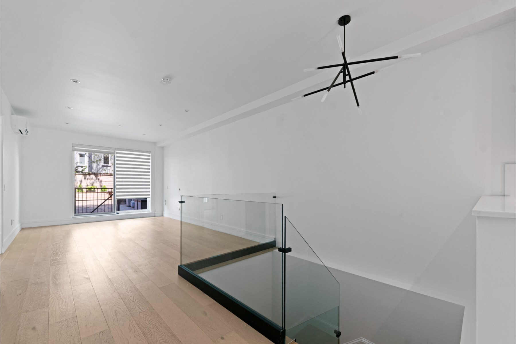  499 Van Buren St. 1, Brooklyn, NY, 11221 - 物件實景