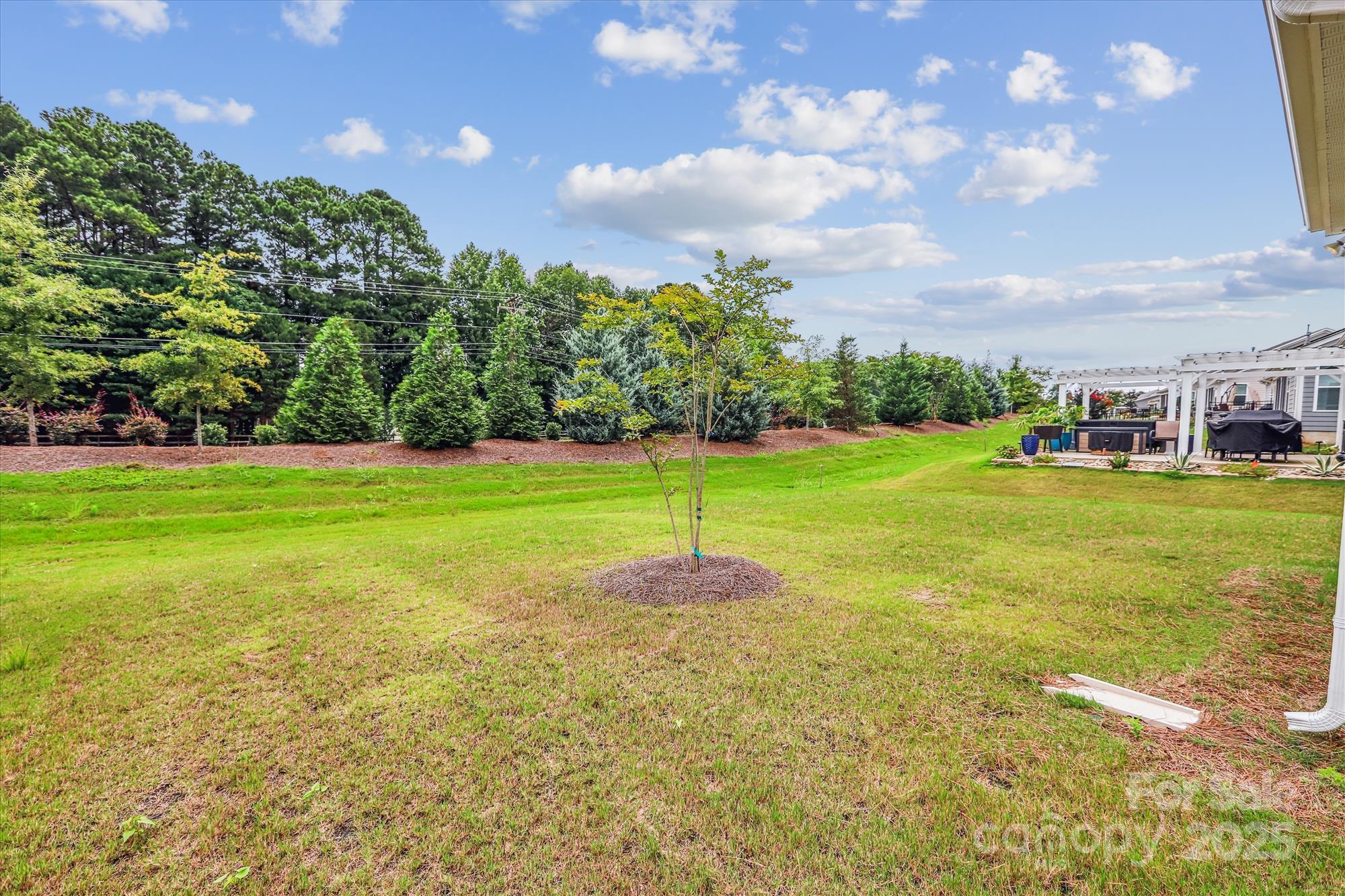 Charlotte, North Carolina, 28215, United States, 2 Bedrooms Bedrooms, ,2 BathroomsBathrooms,Residential,For Sale,1933385