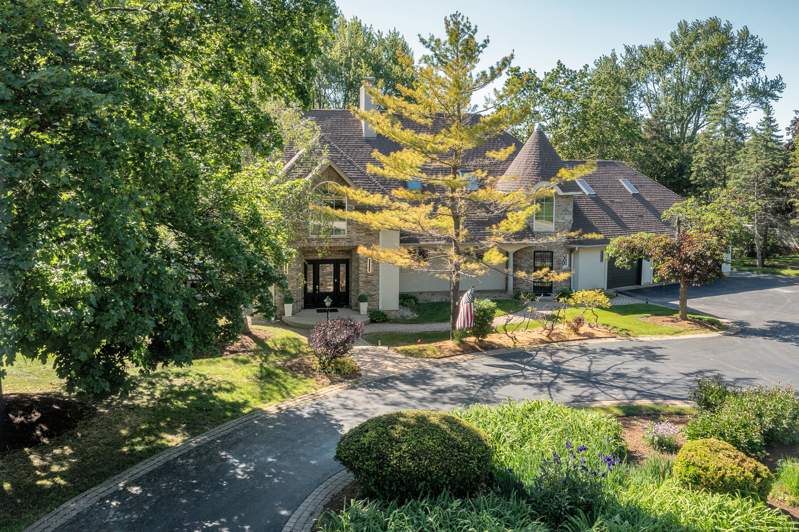 Inverness, Illinois, 60067, United States, 6 Bedrooms Bedrooms, ,7 BathroomsBathrooms,Residential,For Sale,2047955