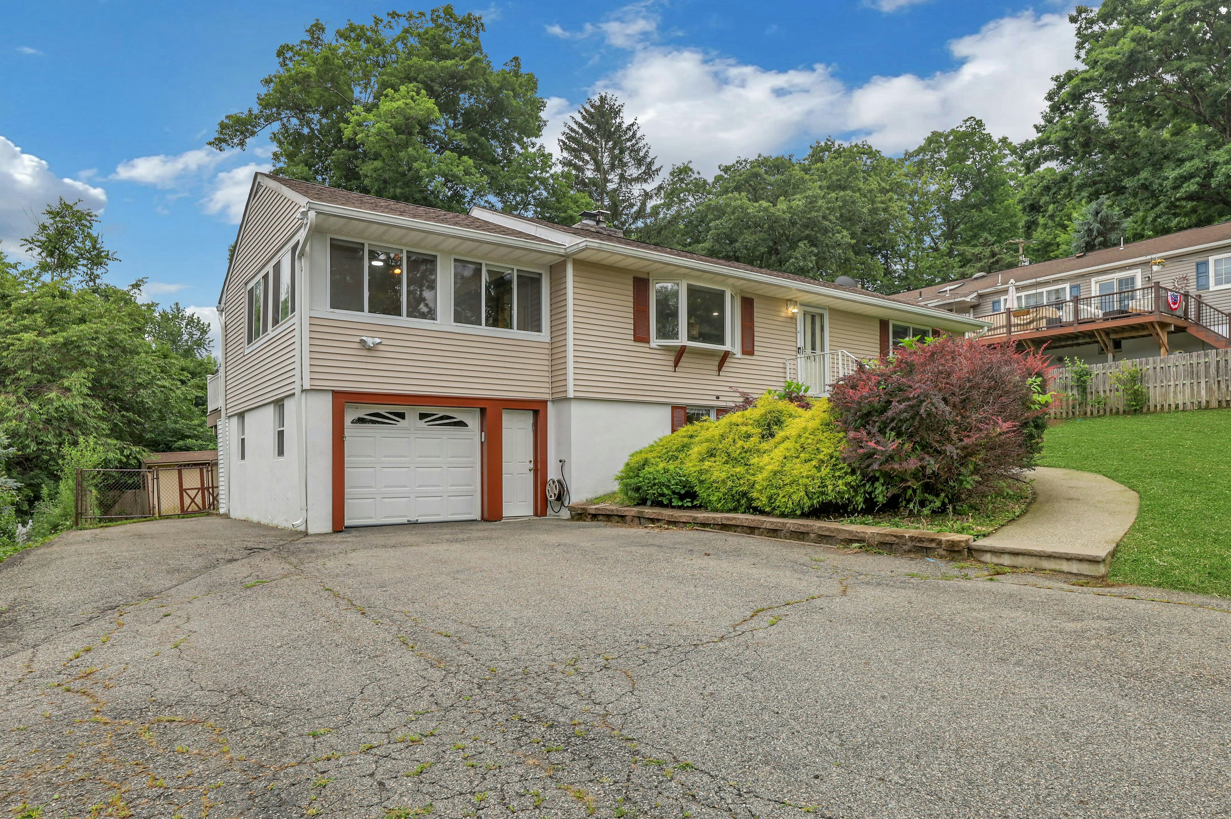  406 High Crest Drive, West Milford, NJ 07480 - 物件實景