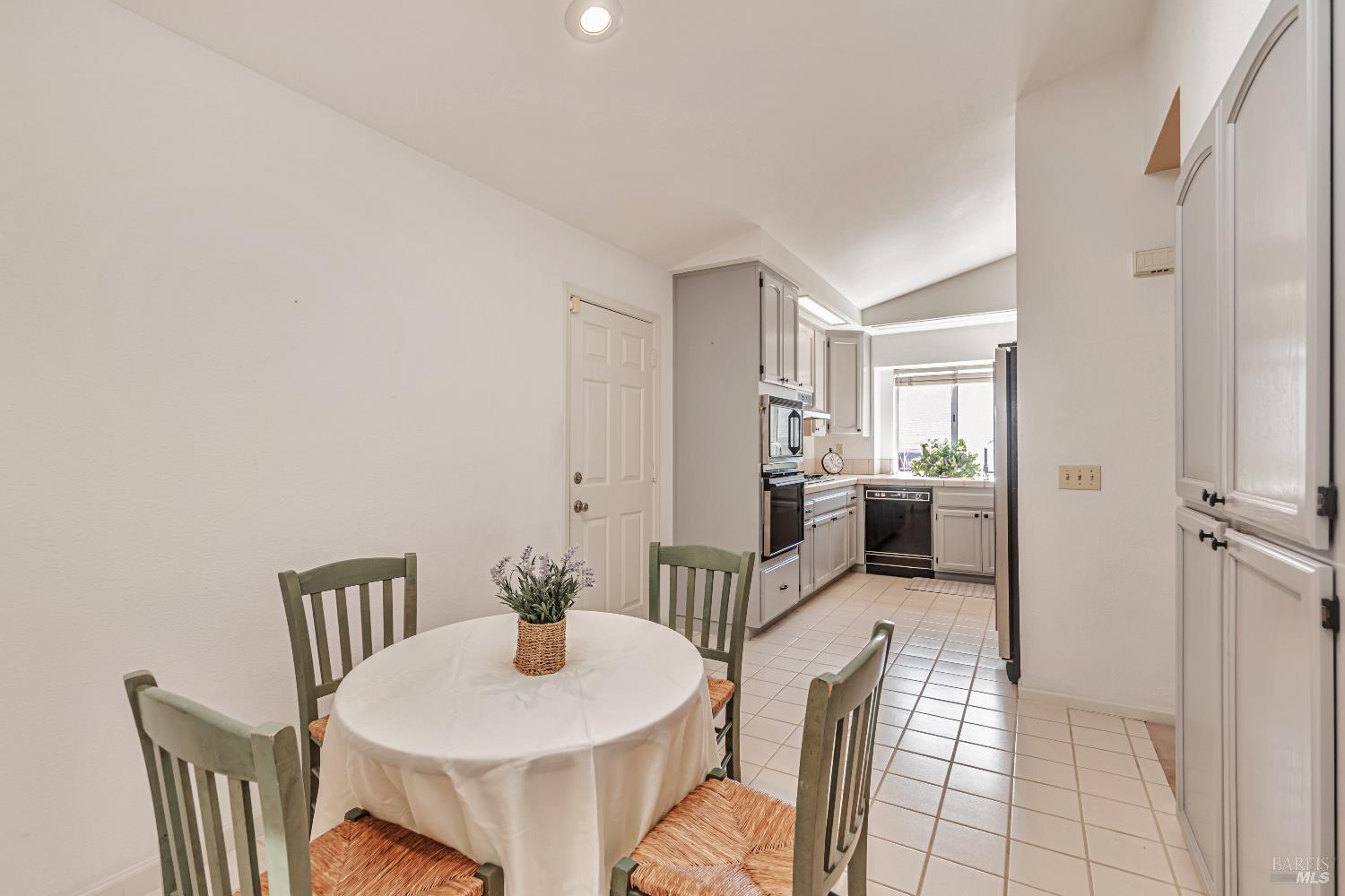 Santa Rosa, California, 95403, United States, 3 Bedrooms Bedrooms, ,3 BathroomsBathrooms,Residential,For Sale,1958612