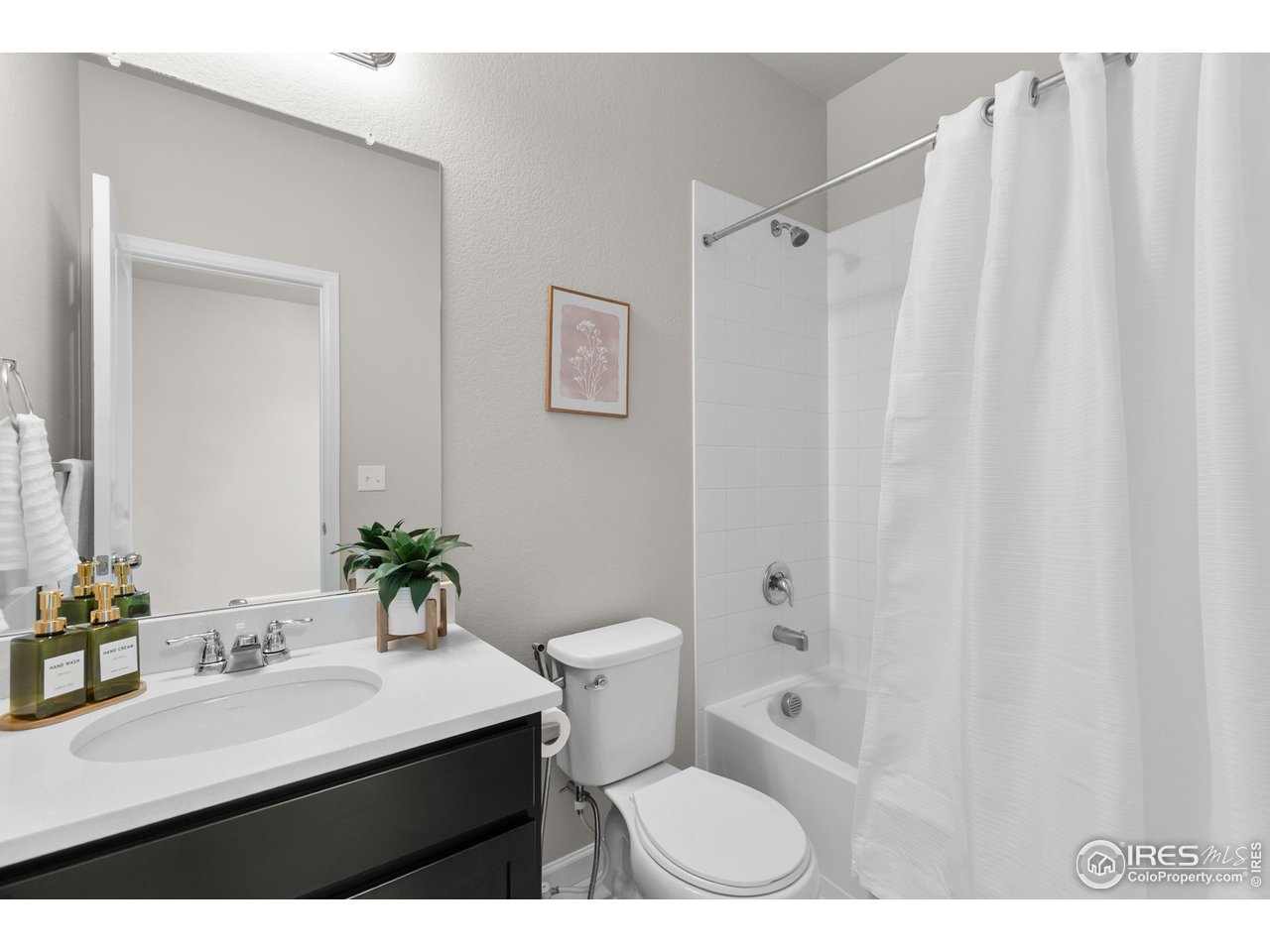 Erie, Colorado, 80516, United States, 4 Bedrooms Bedrooms, ,4 BathroomsBathrooms,Residential,For Sale,2001659