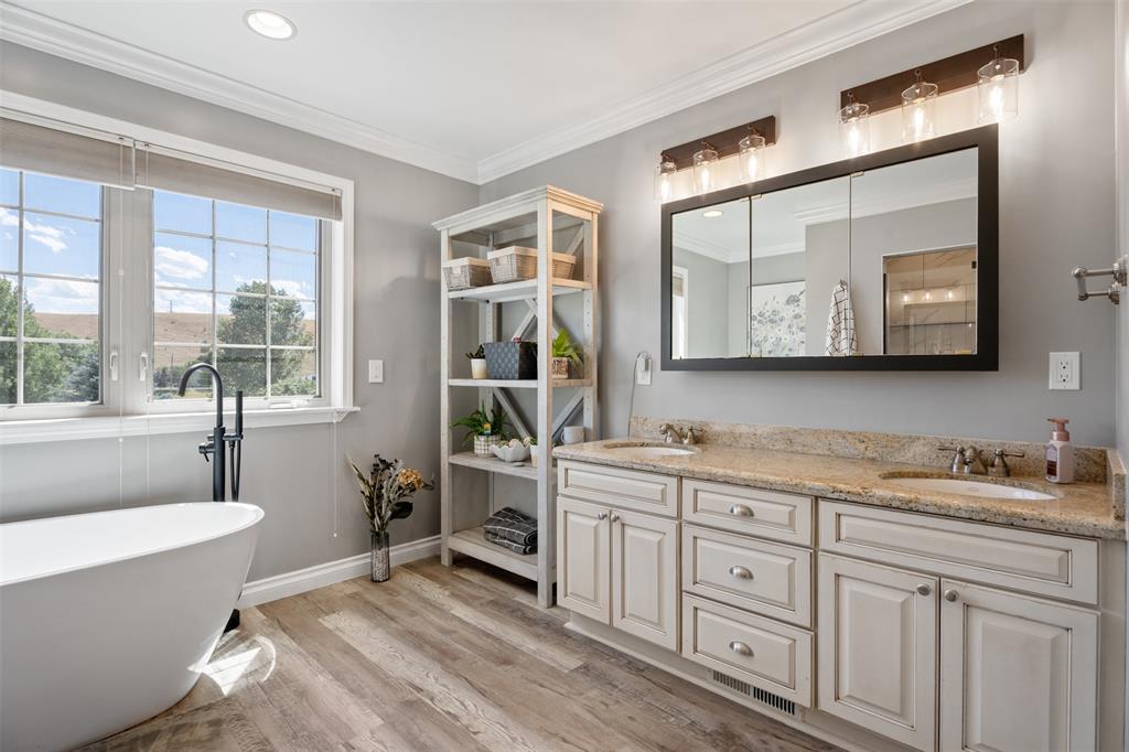 Missoula, Montana, 59803, United States, 4 Bedrooms Bedrooms, ,4 BathroomsBathrooms,Residential,For Sale,1895137