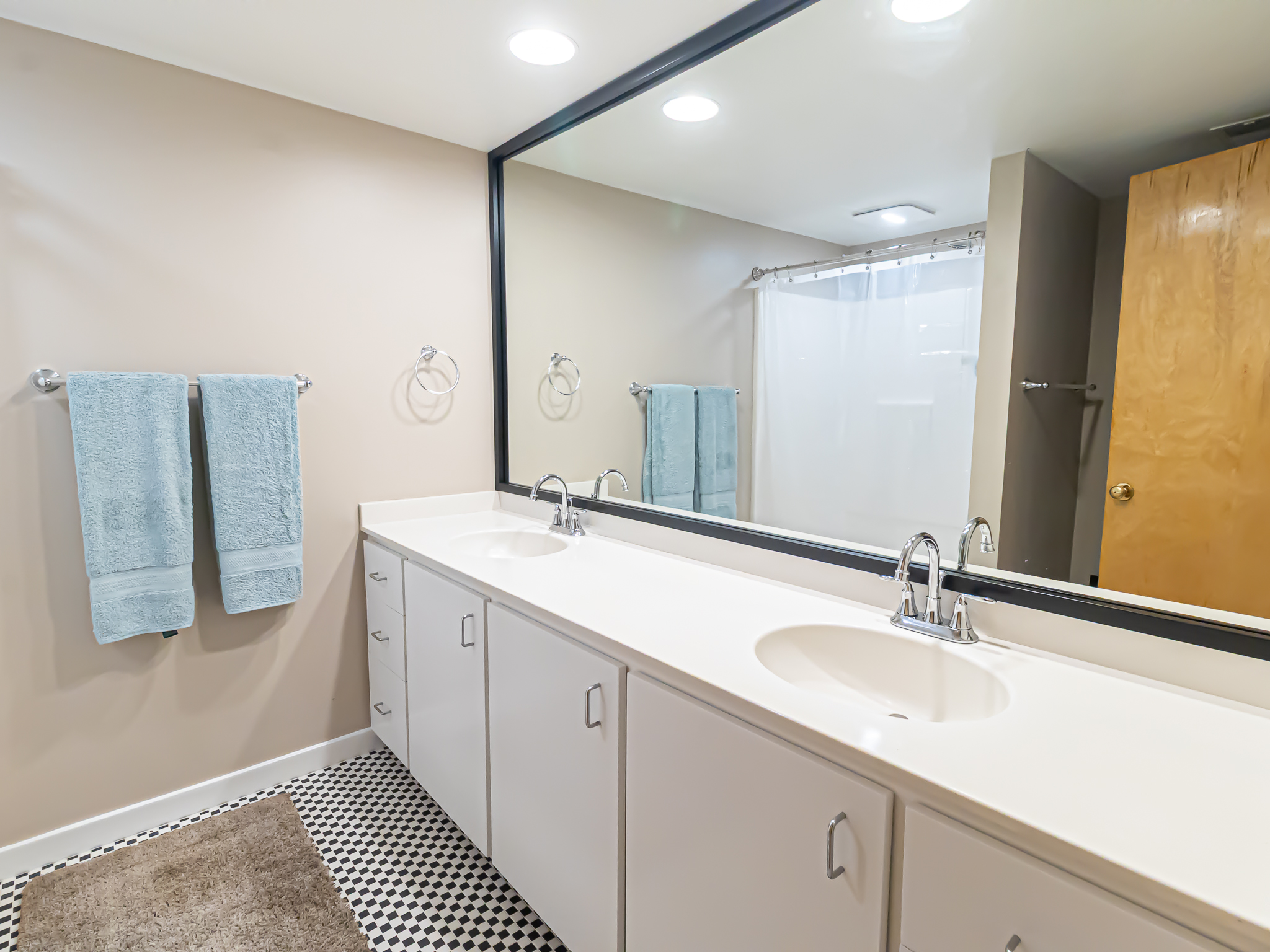 Hilton Head Island, South Carolina, 29926, United States, 3 Bedrooms Bedrooms, ,3 BathroomsBathrooms,Residential,For Sale,1979140