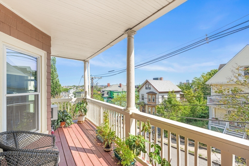 Somerville, Massachusetts, 02143, United States, 2 Bedrooms Bedrooms, ,1 BathroomBathrooms,Residential,For Sale,1940482