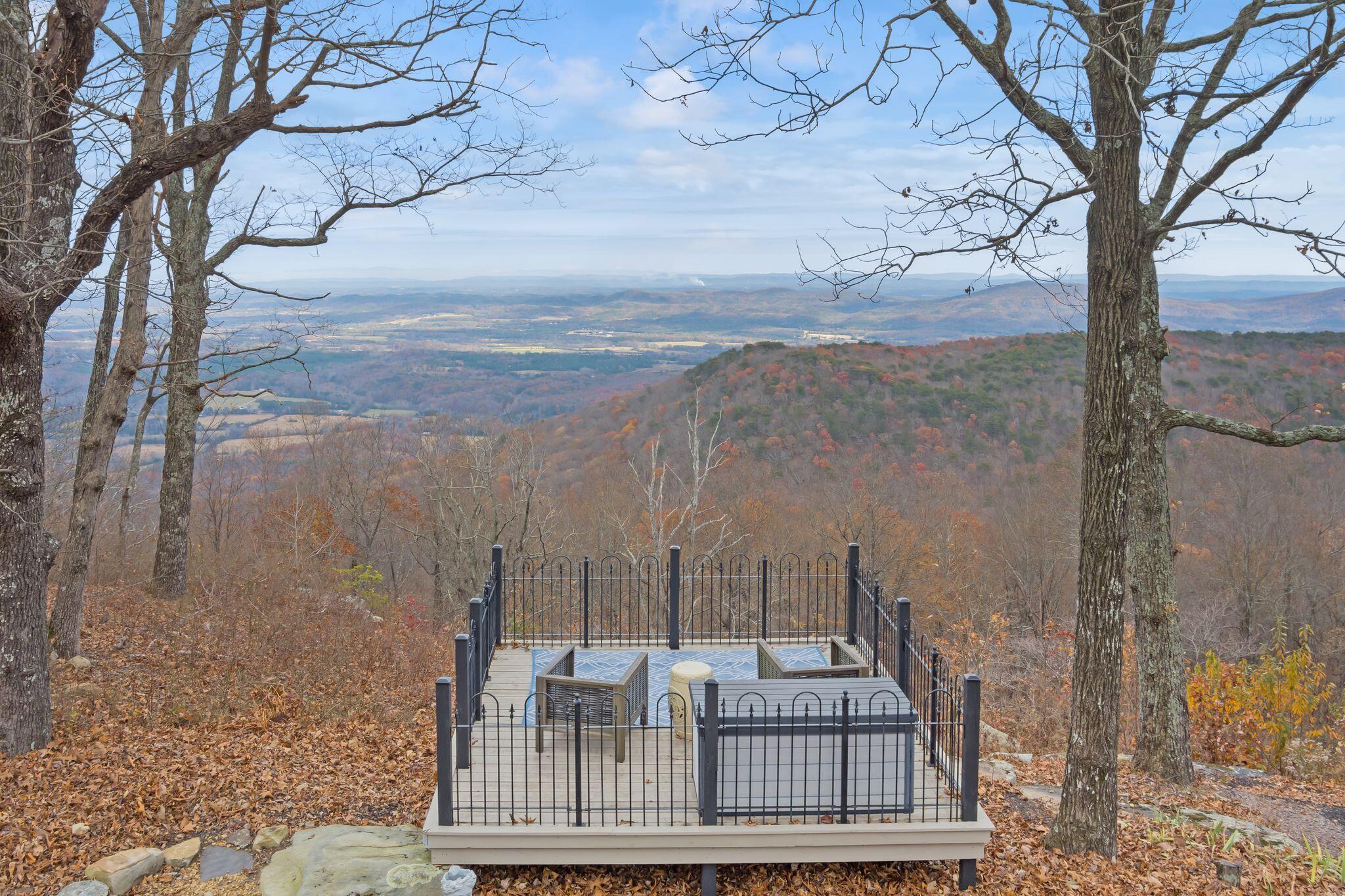 Rising Fawn, Georgia, 30738, United States, 2 Bedrooms Bedrooms, ,2 BathroomsBathrooms,Residential,For Sale,1995389