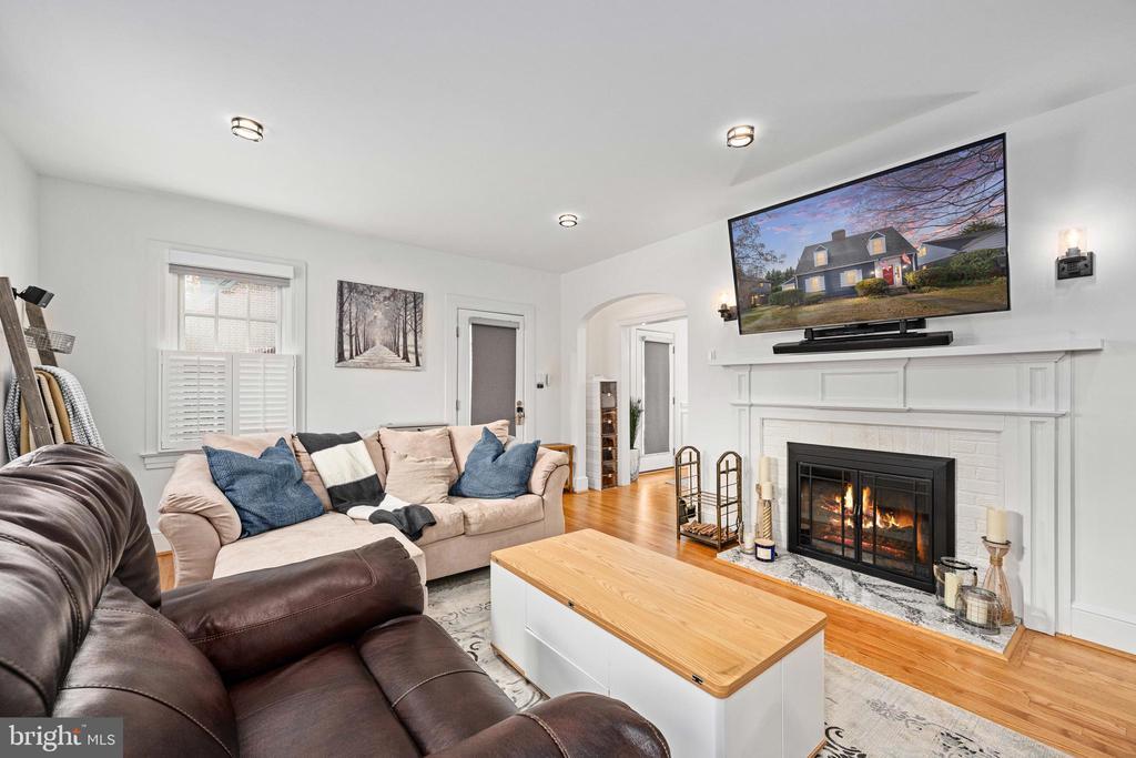 Fredericksburg, Virginia, 22401, United States, 3 Bedrooms Bedrooms, ,3 BathroomsBathrooms,Residential,For Sale,1993383