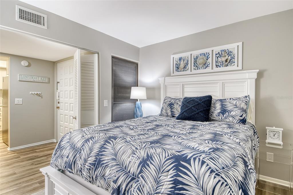 Longboat Key, Florida, 34228, United States, 2 Bedrooms Bedrooms, ,1 BathroomBathrooms,Residential,For Sale,1859781