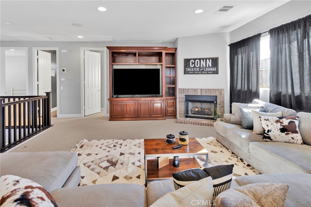 Hesperia, California, 92344, United States, 5 Bedrooms Bedrooms, ,4 BathroomsBathrooms,Residential,For Sale,2010754