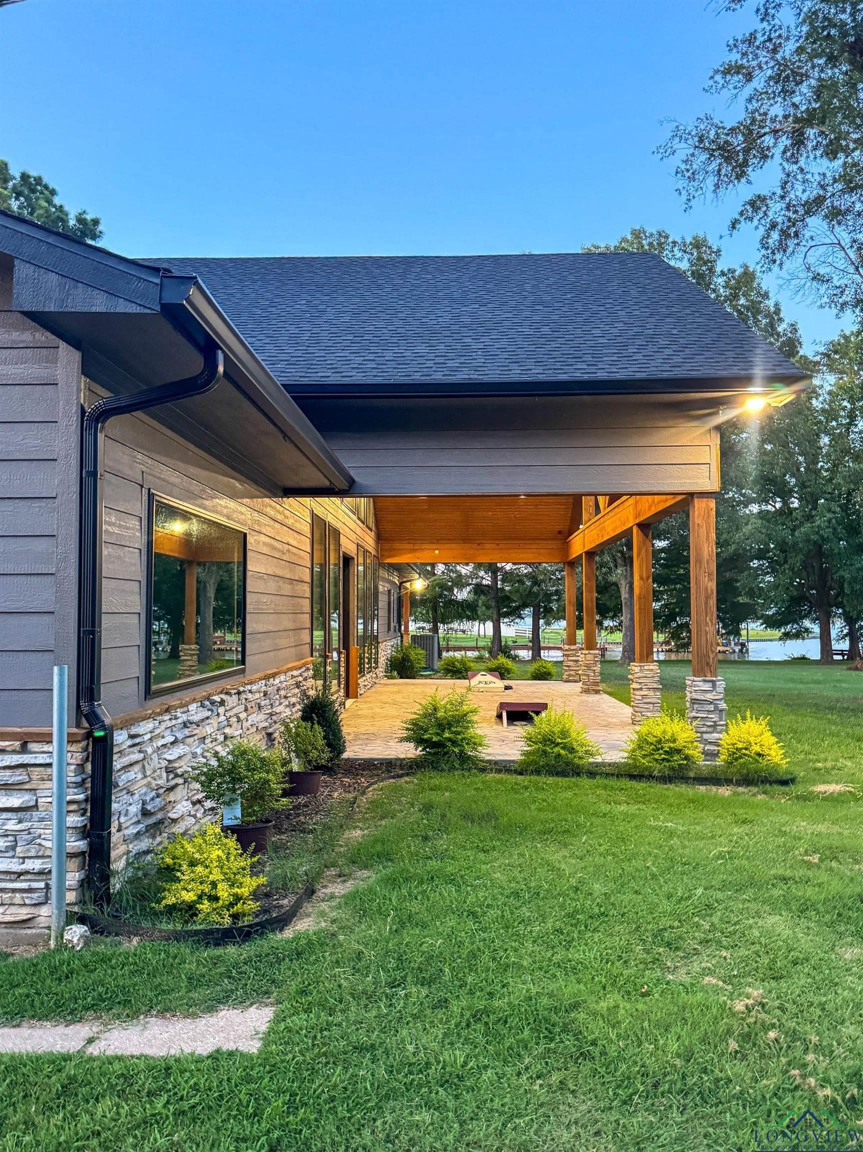 Pittsburg, Texas, 75686, United States, 3 Bedrooms Bedrooms, ,2 BathroomsBathrooms,Residential,For Sale,1979054