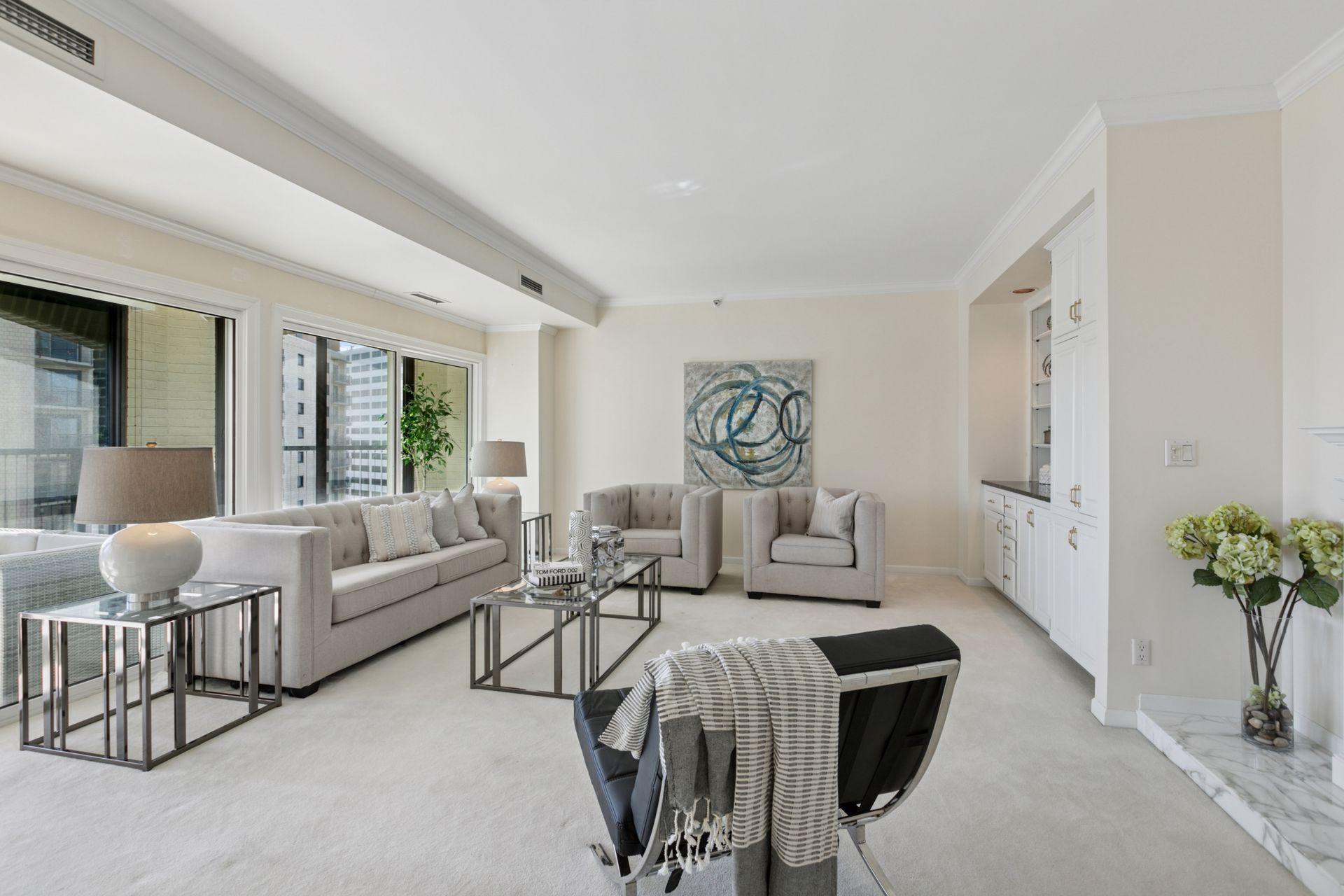 Minneapolis, Minnesota, 55403, United States, 2 Bedrooms Bedrooms, ,1 BathroomBathrooms,Residential,For Sale,1829145