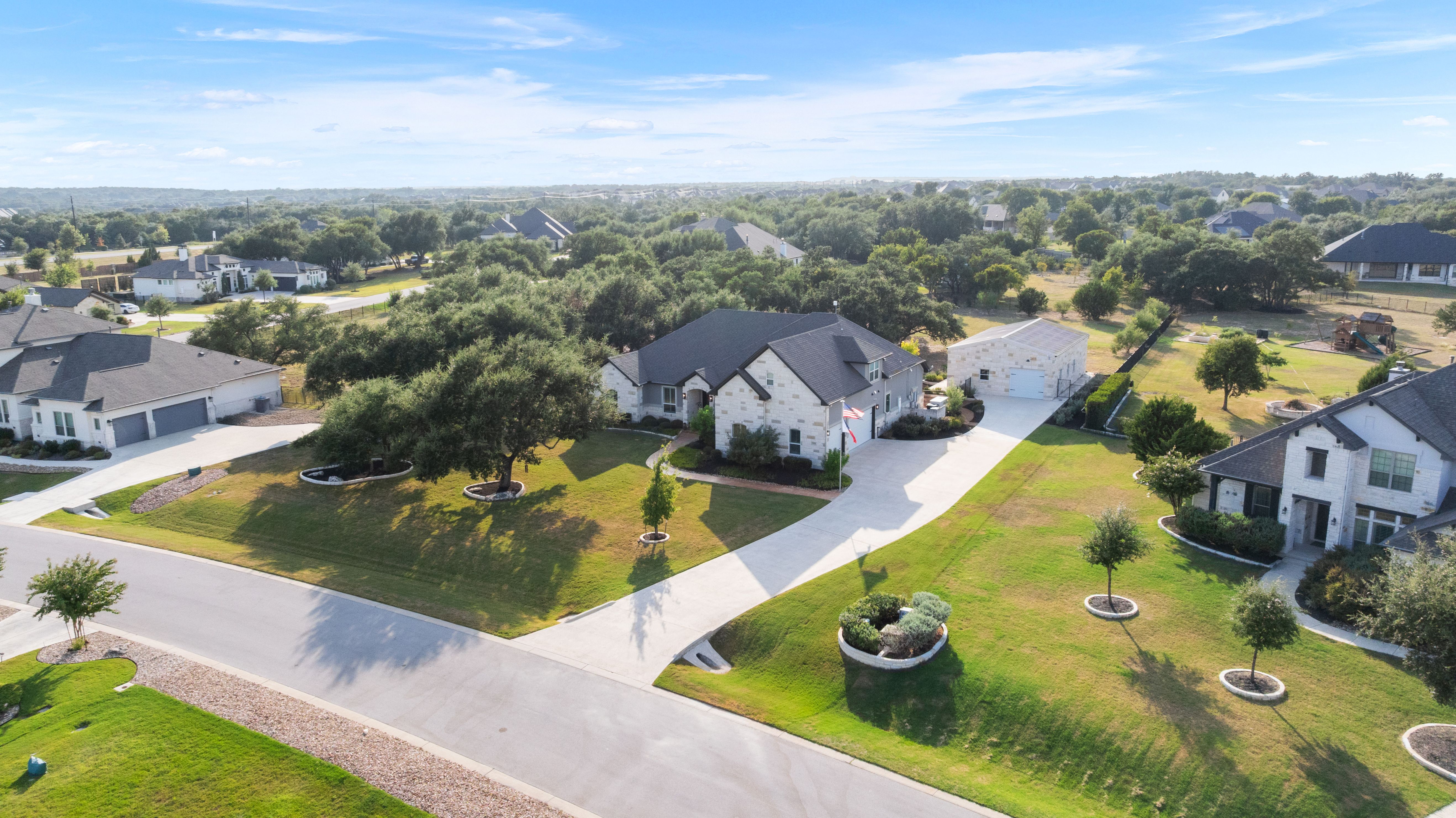  Versatile Living on 1+ Acres - 物件實景