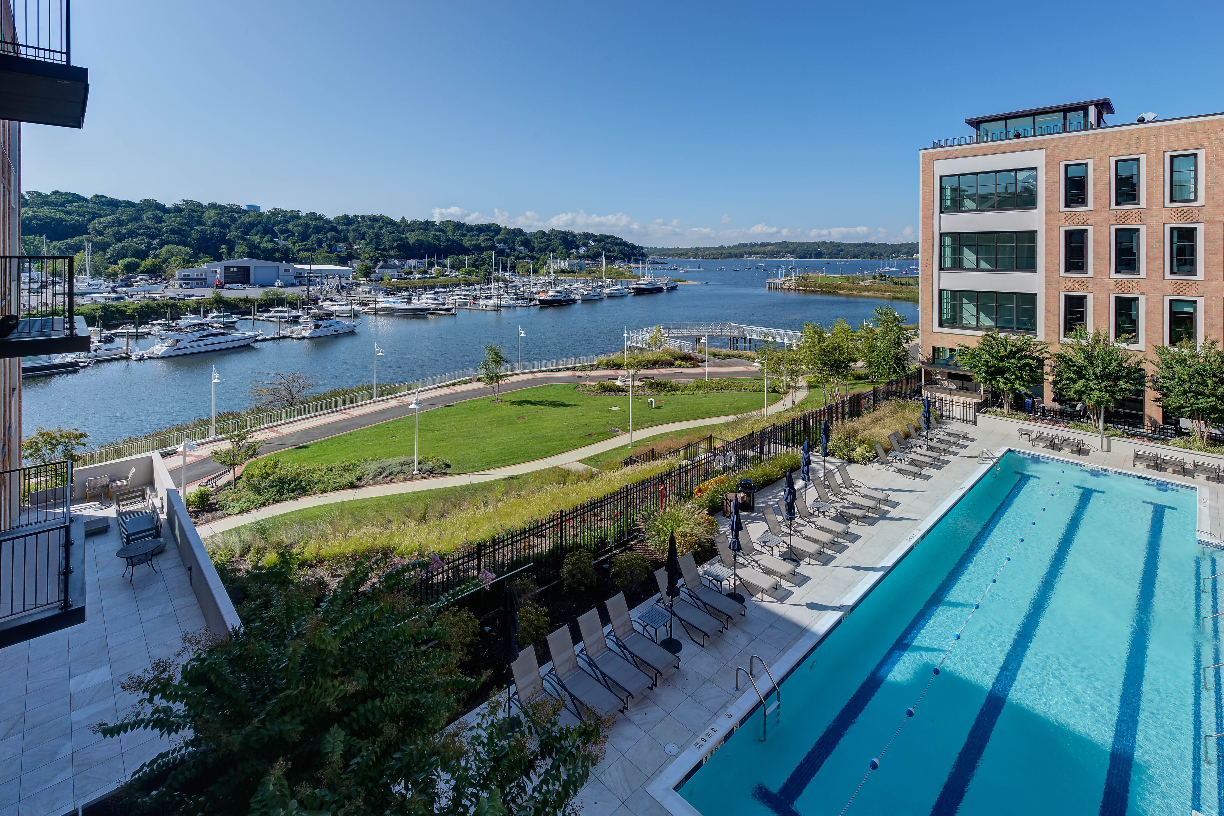  100 Garvies Point Road, Glen Cove, NY, 11542 - 物件實景