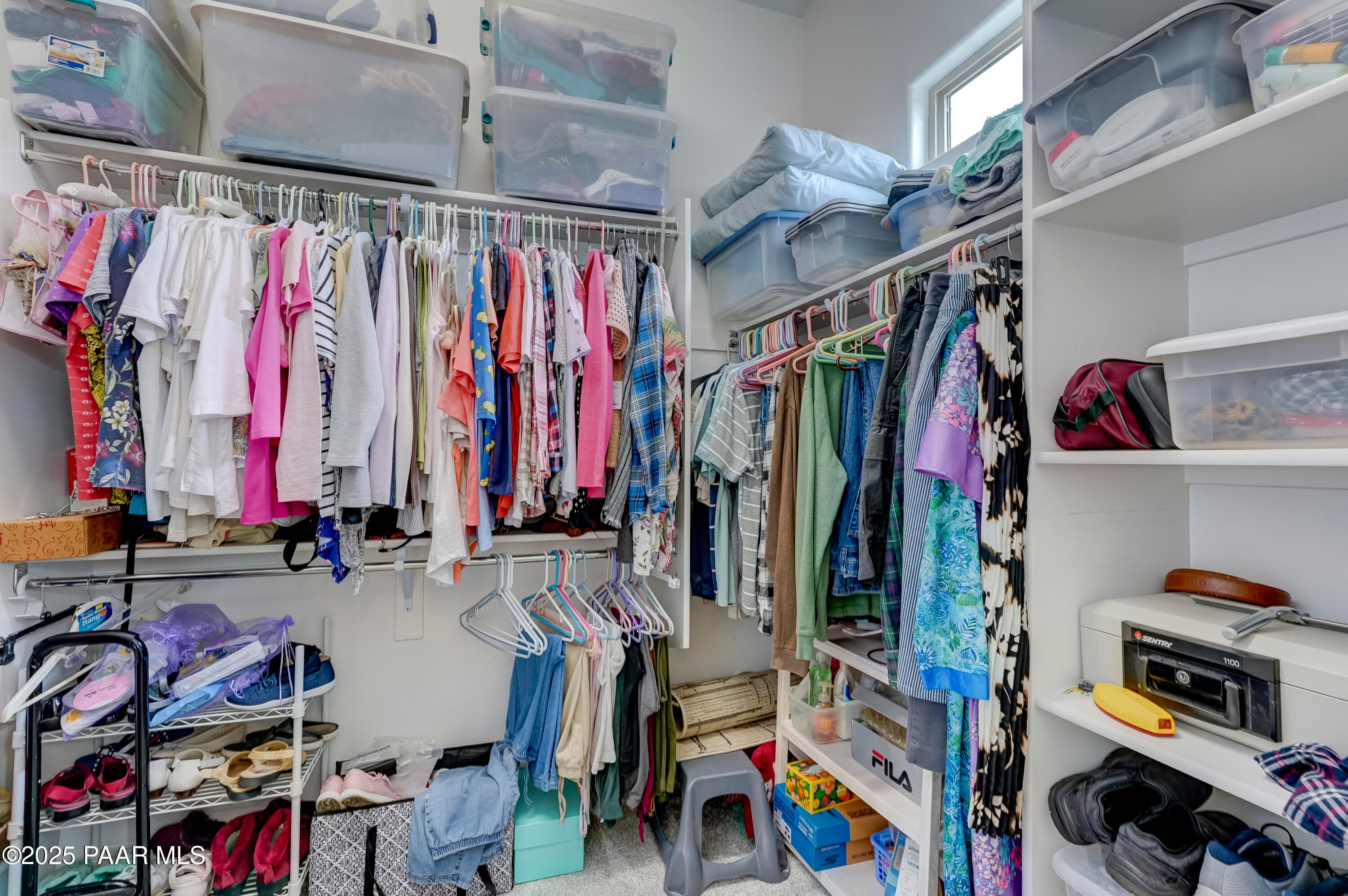 Prescott Valley, Arizona, 86315, United States, 4 Bedrooms Bedrooms, ,3 BathroomsBathrooms,Residential,For Sale,2000997