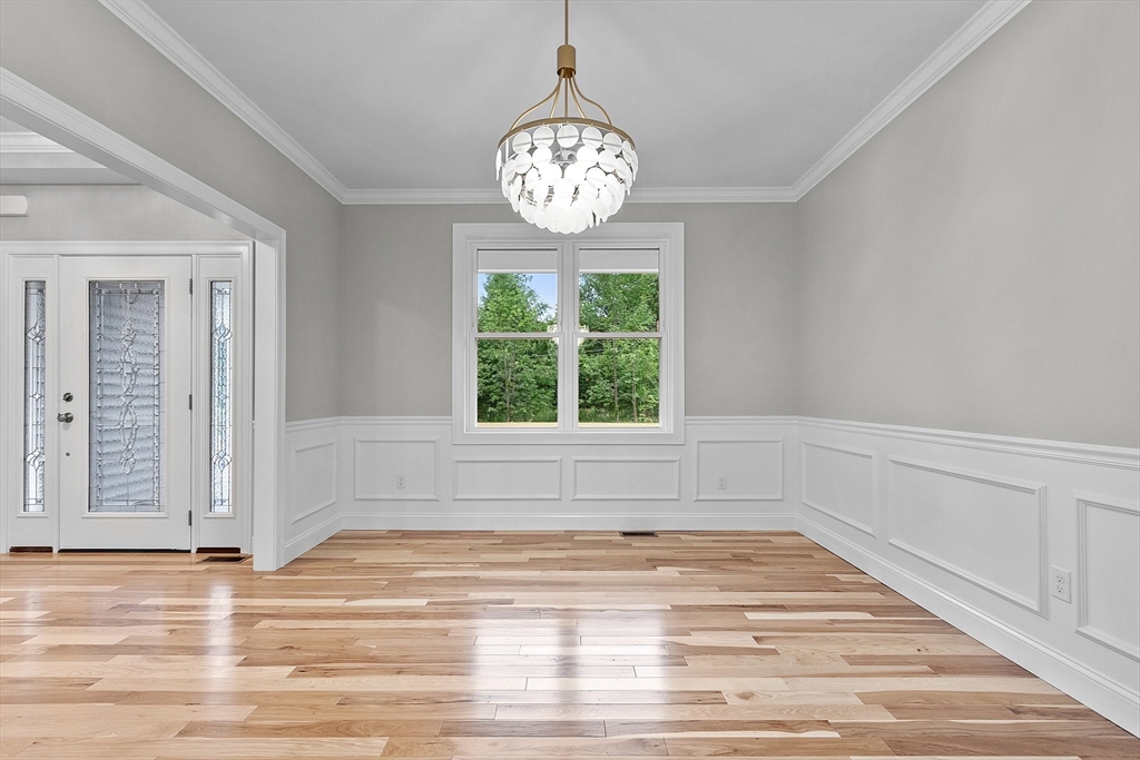 Westminster, Massachusetts, 01473, United States, 4 Bedrooms Bedrooms, ,4 BathroomsBathrooms,Residential,For Sale,1828170