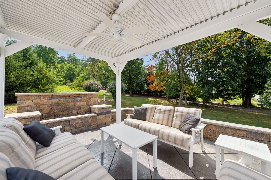 Cranberry Twp, Pennsylvania, 16066, United States, 3 Bedrooms Bedrooms, ,3 BathroomsBathrooms,Residential,For Sale,1934234